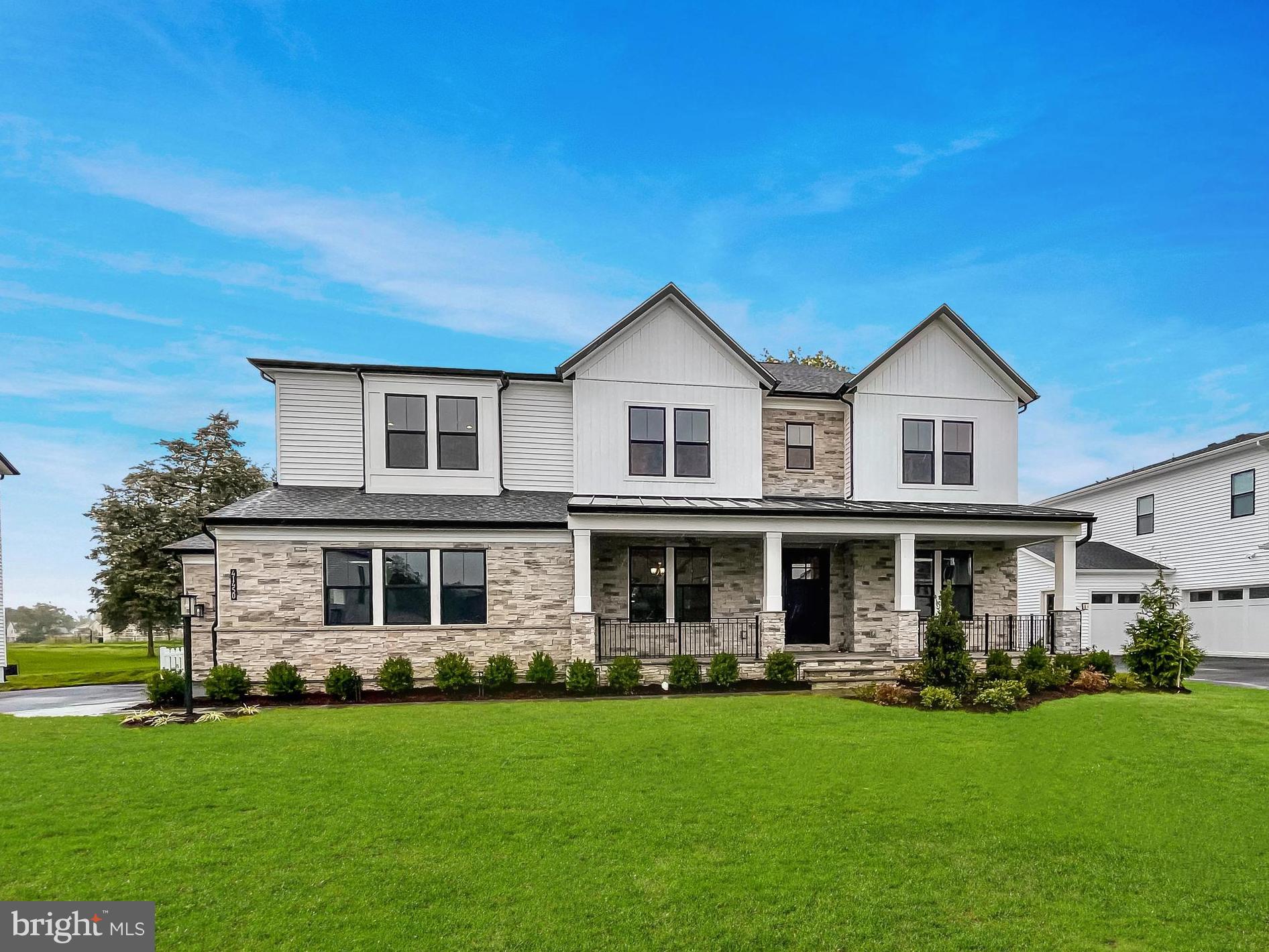 LENAH MILL - THE EXECUTIVES - Residential