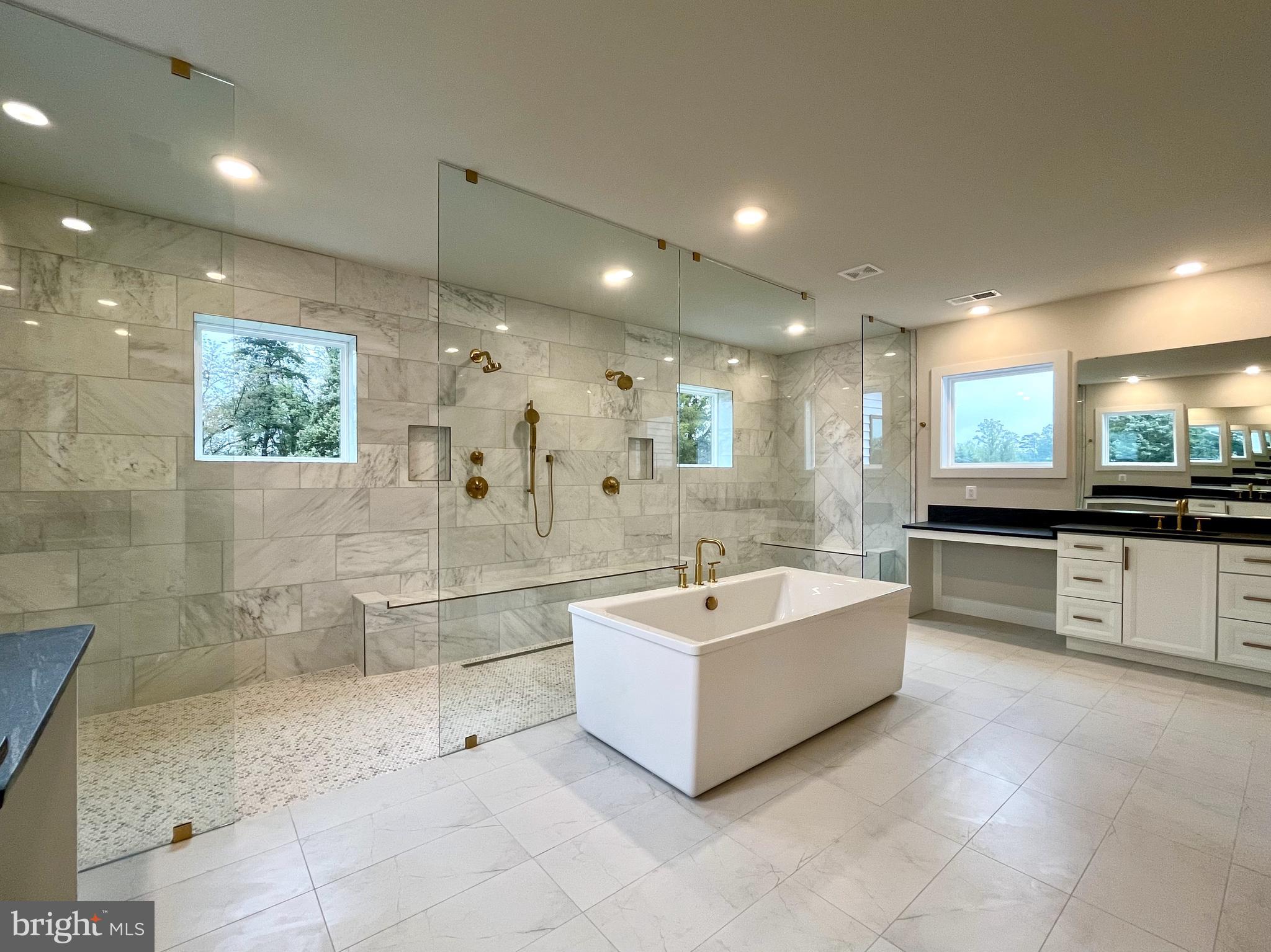 LENAH MILL - THE EXECUTIVES - Residential