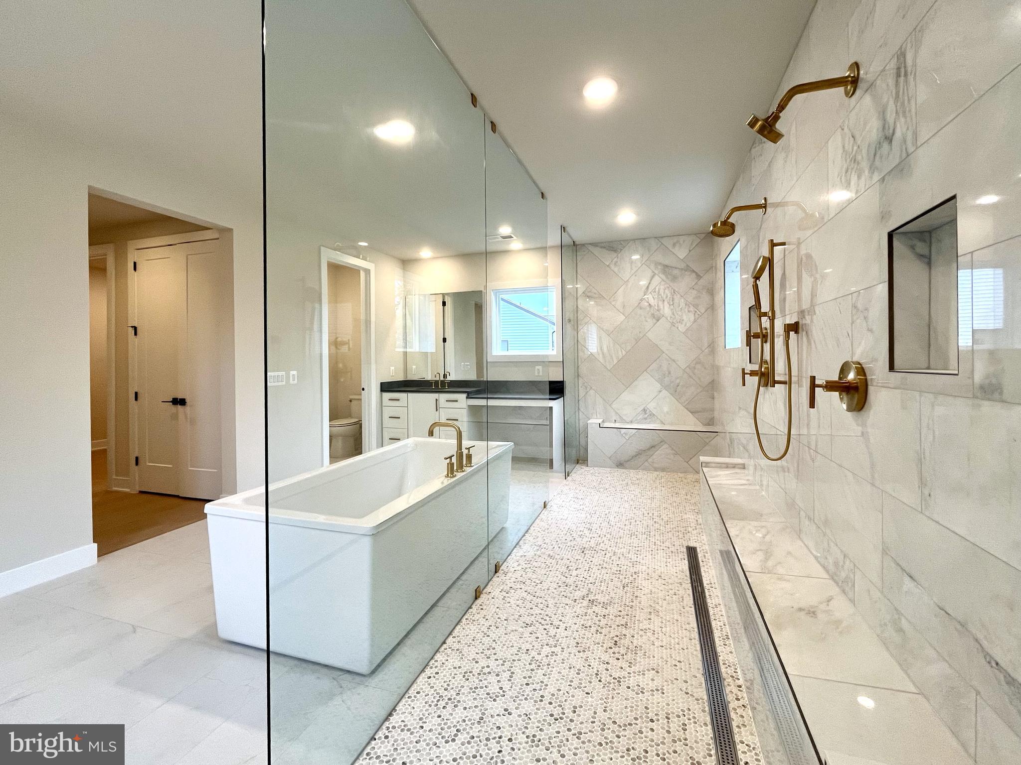 LENAH MILL - THE EXECUTIVES - Residential