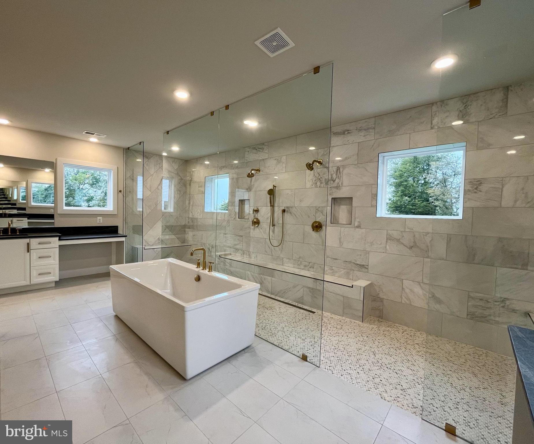 LENAH MILL - THE EXECUTIVES - Residential