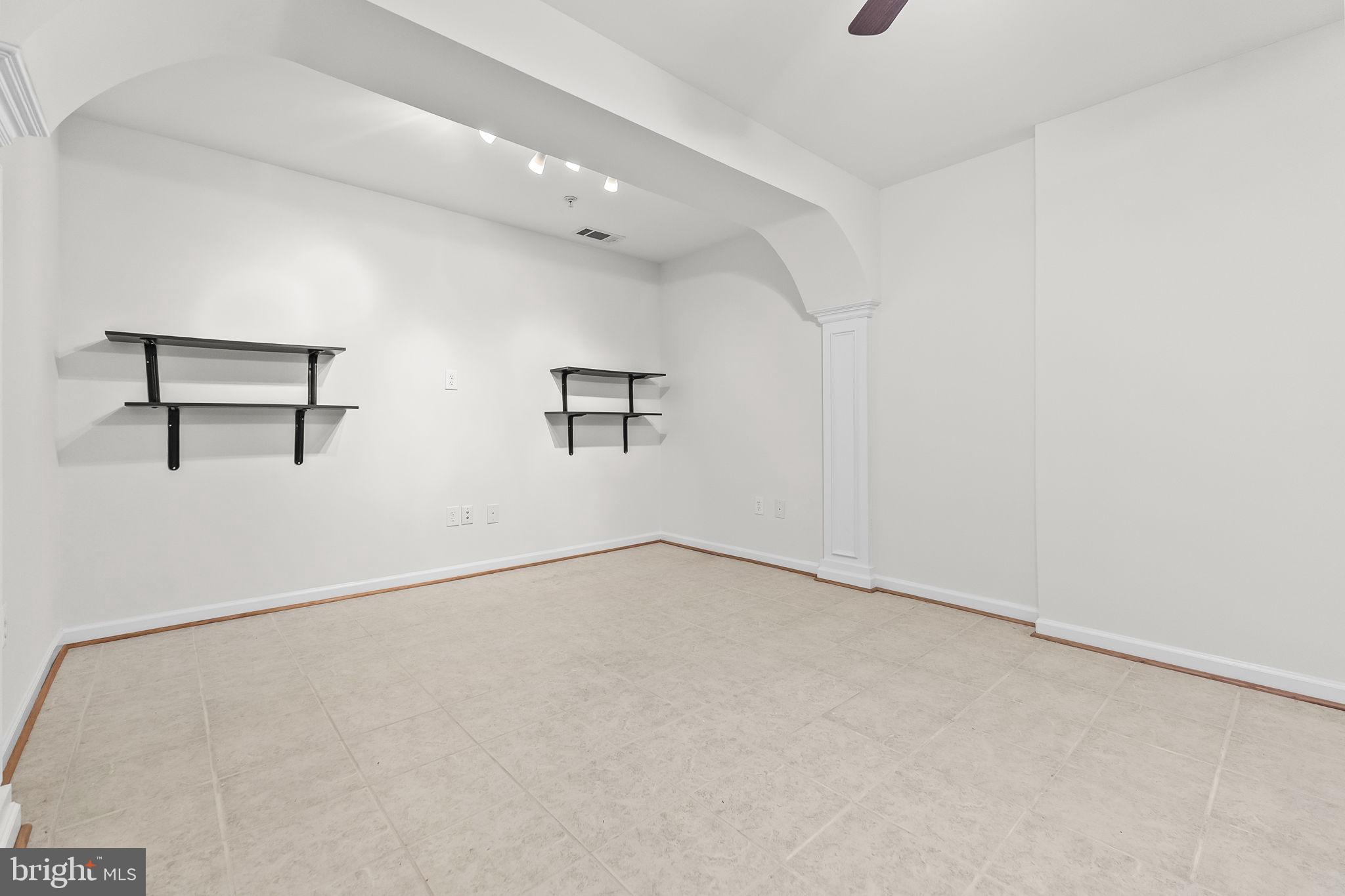 GUNSTON MANOR LANDING - Residential