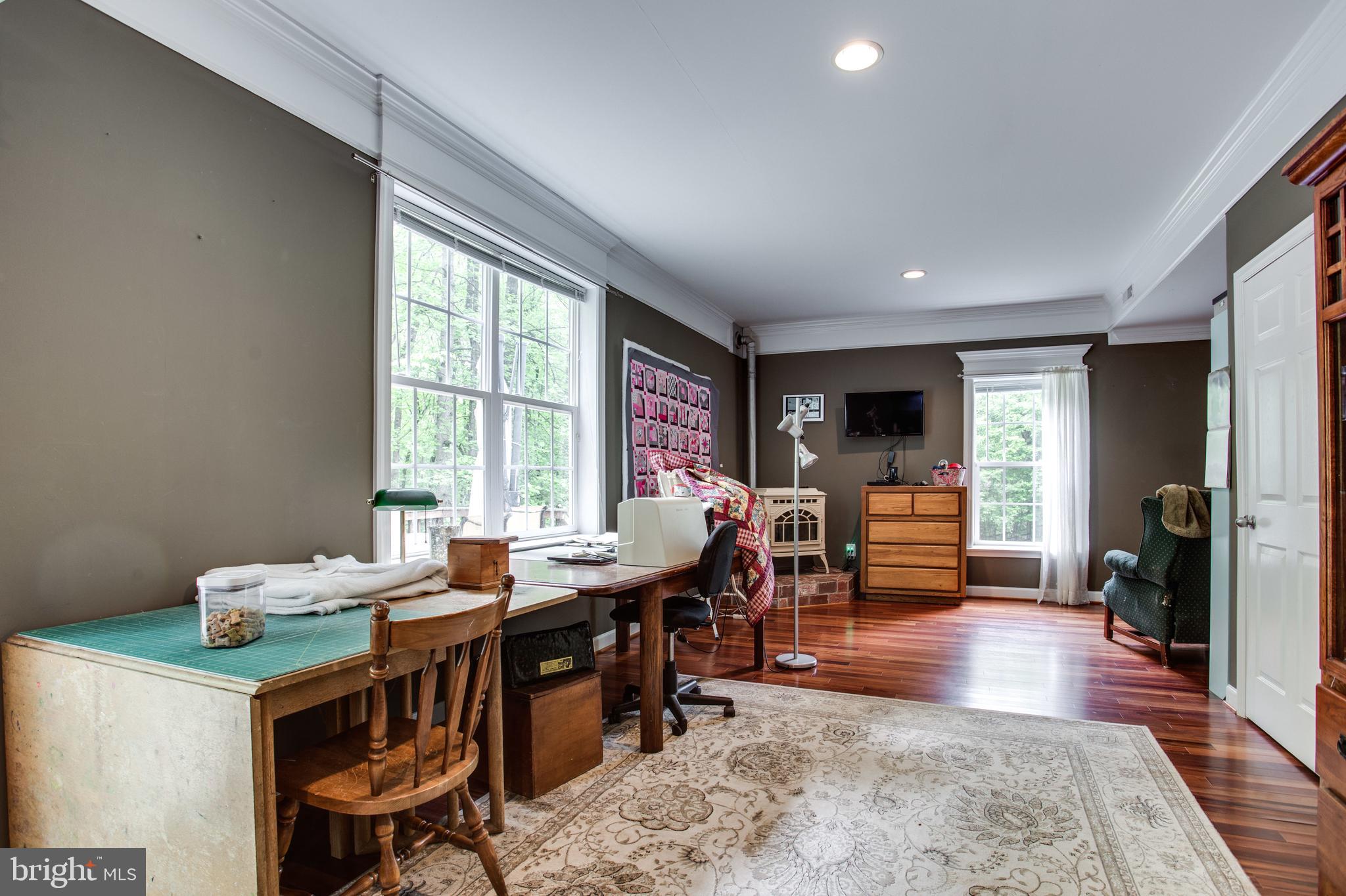 HUNGERFORD MANOR - Residential