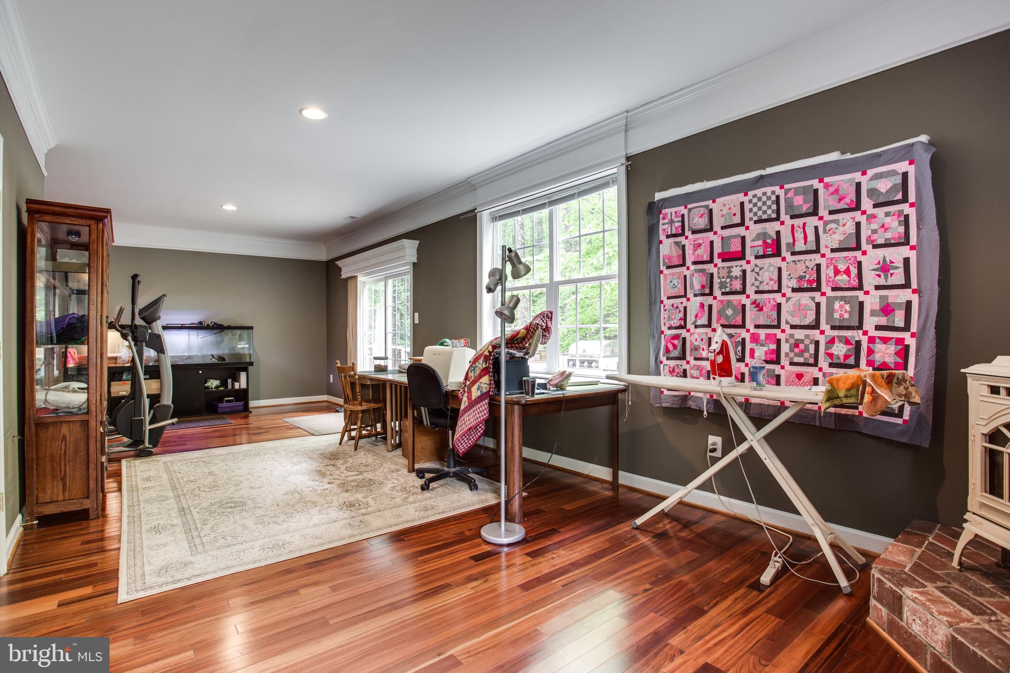 HUNGERFORD MANOR - Residential