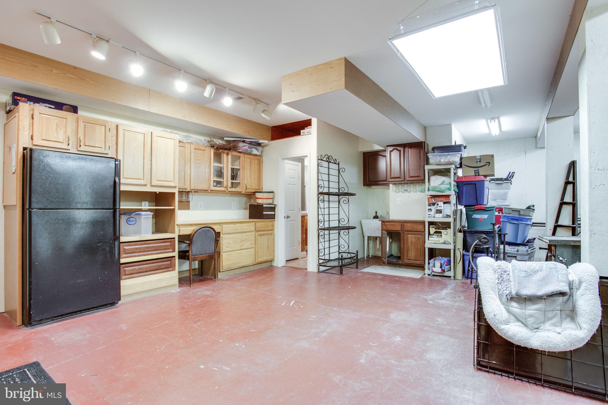 HUNGERFORD MANOR - Residential