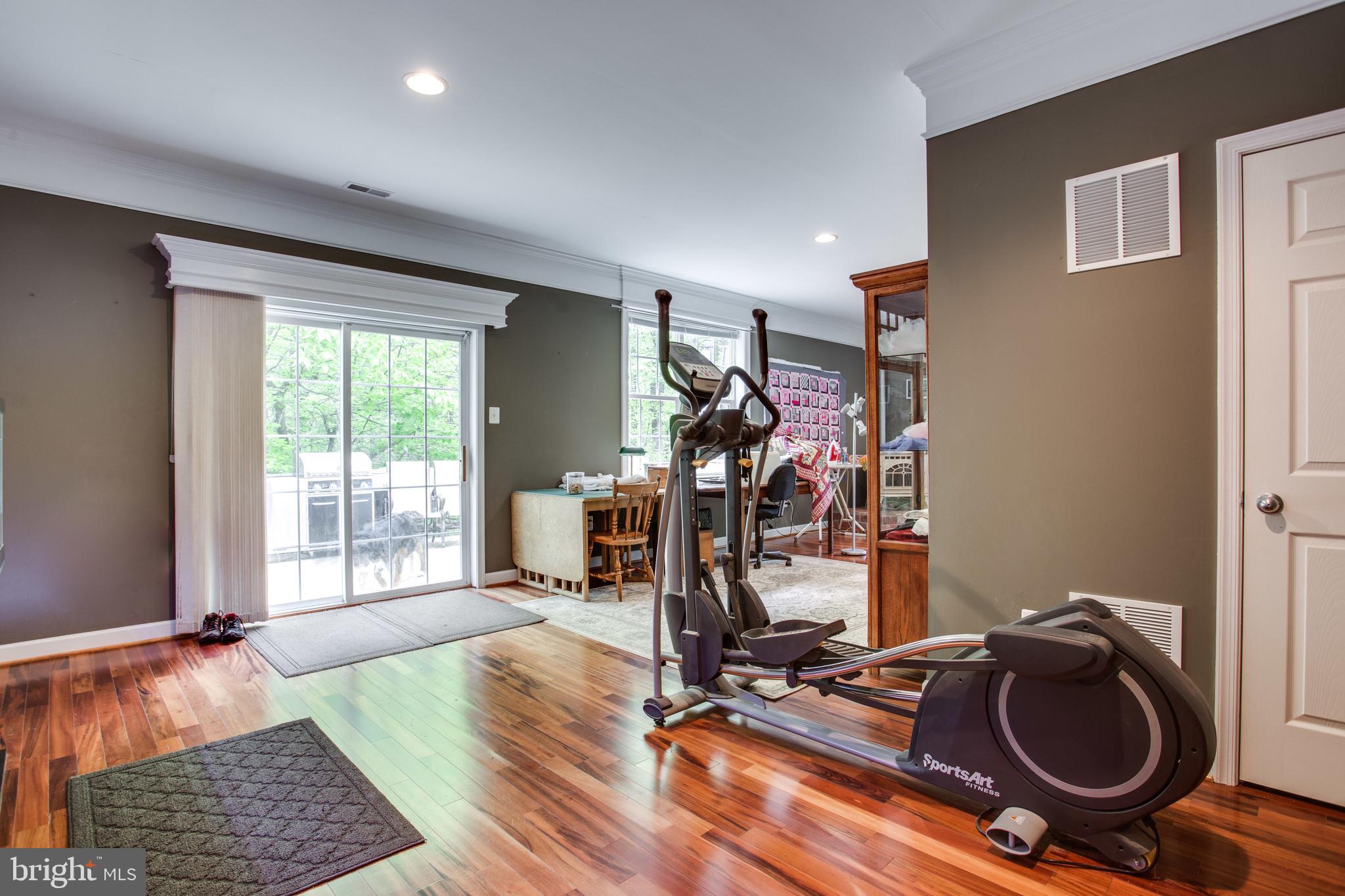 HUNGERFORD MANOR - Residential