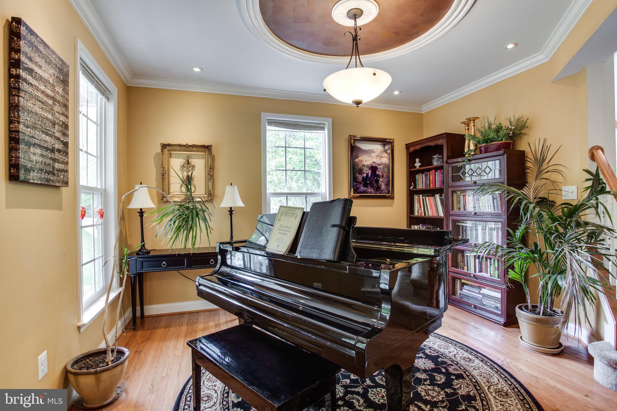 HUNGERFORD MANOR - Residential