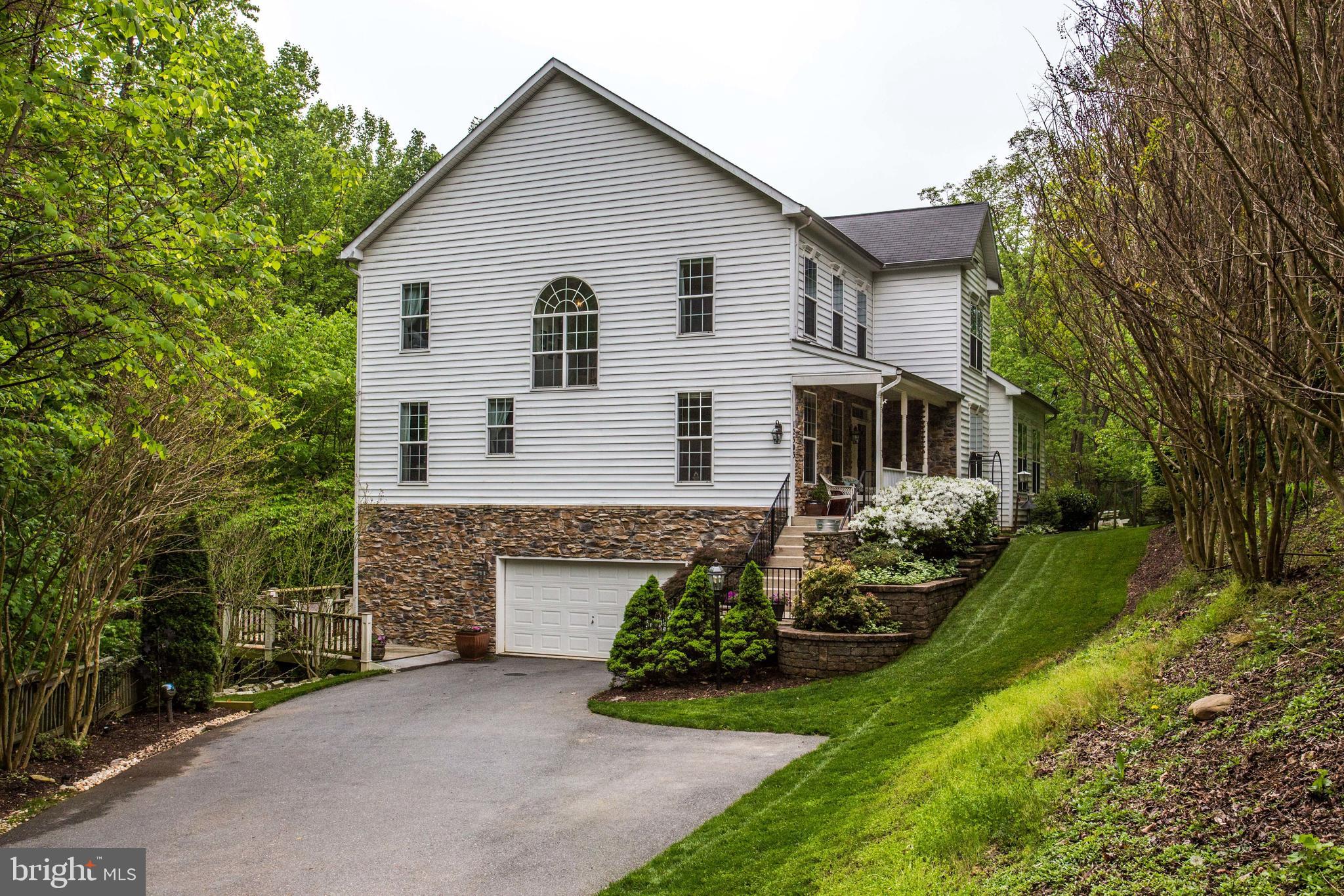 HUNGERFORD MANOR - Residential