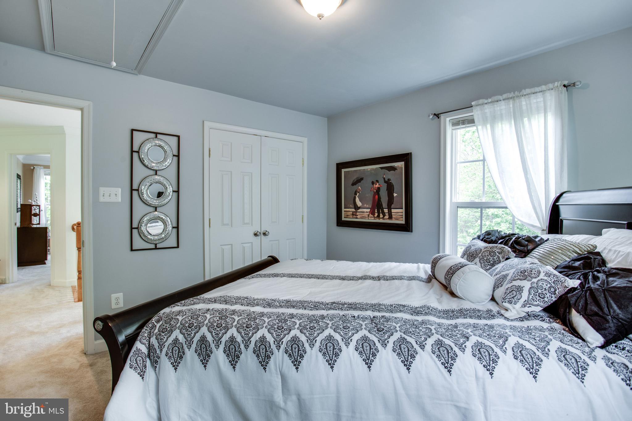 HUNGERFORD MANOR - Residential