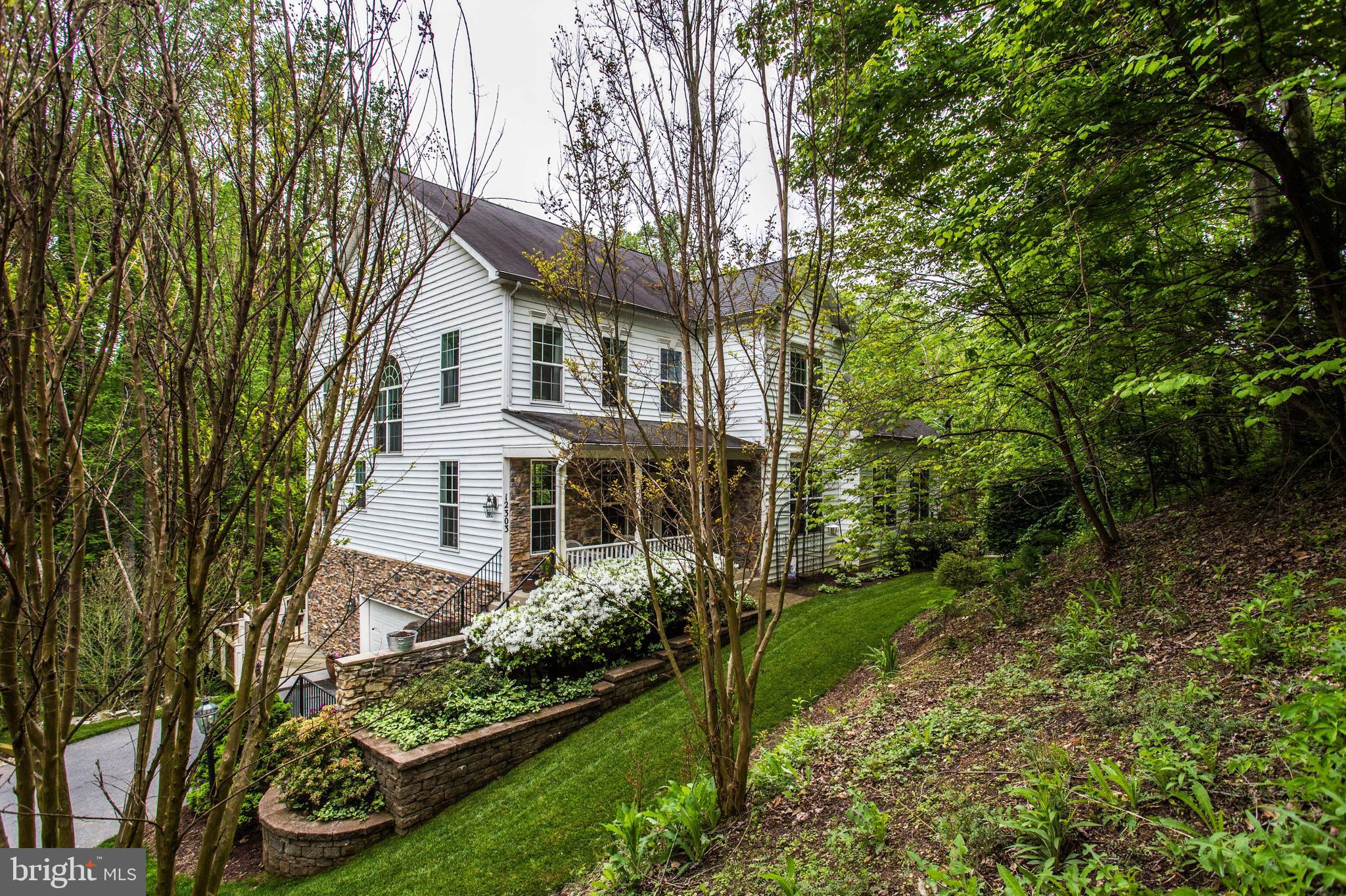 HUNGERFORD MANOR - Residential