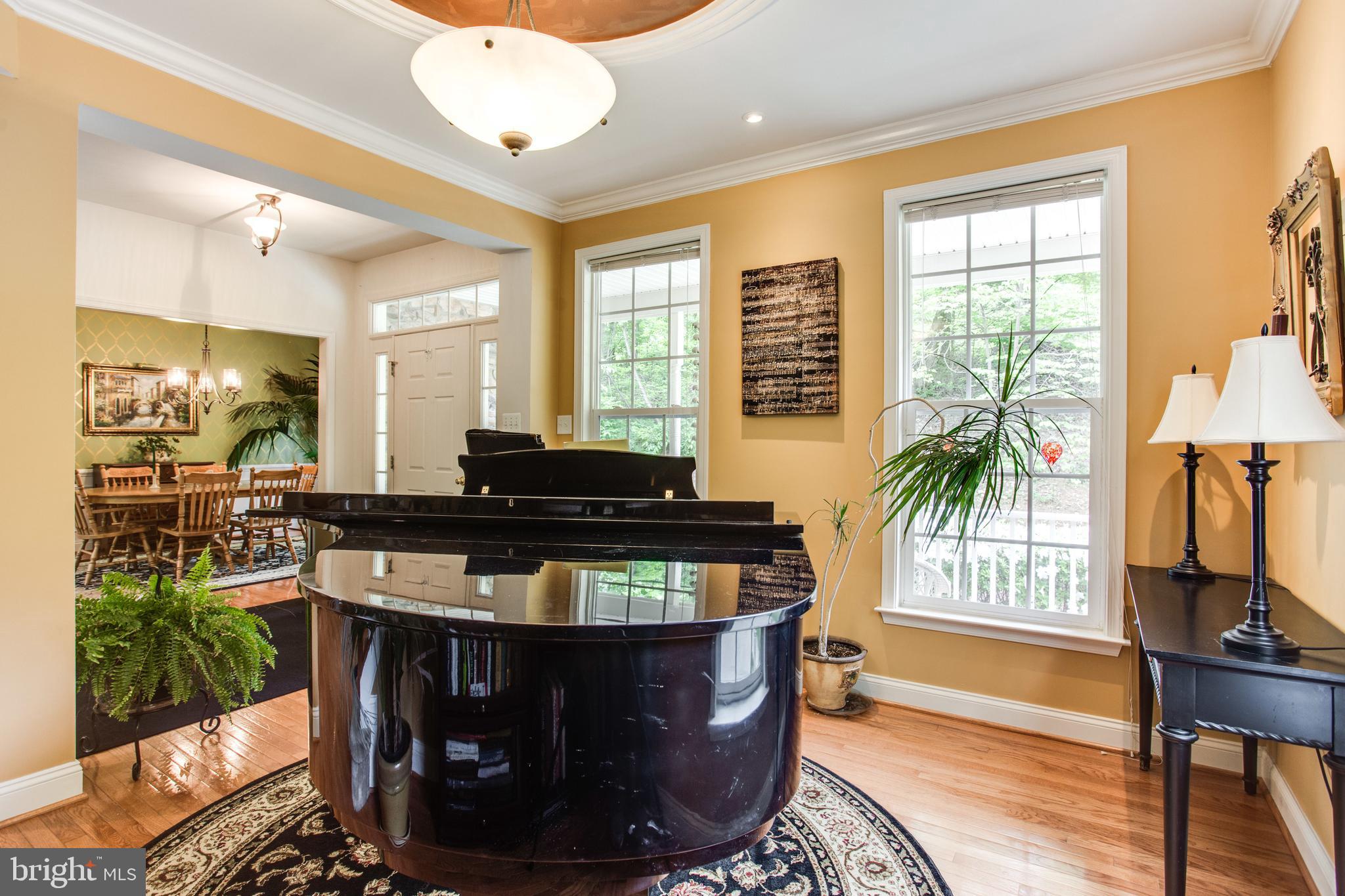 HUNGERFORD MANOR - Residential