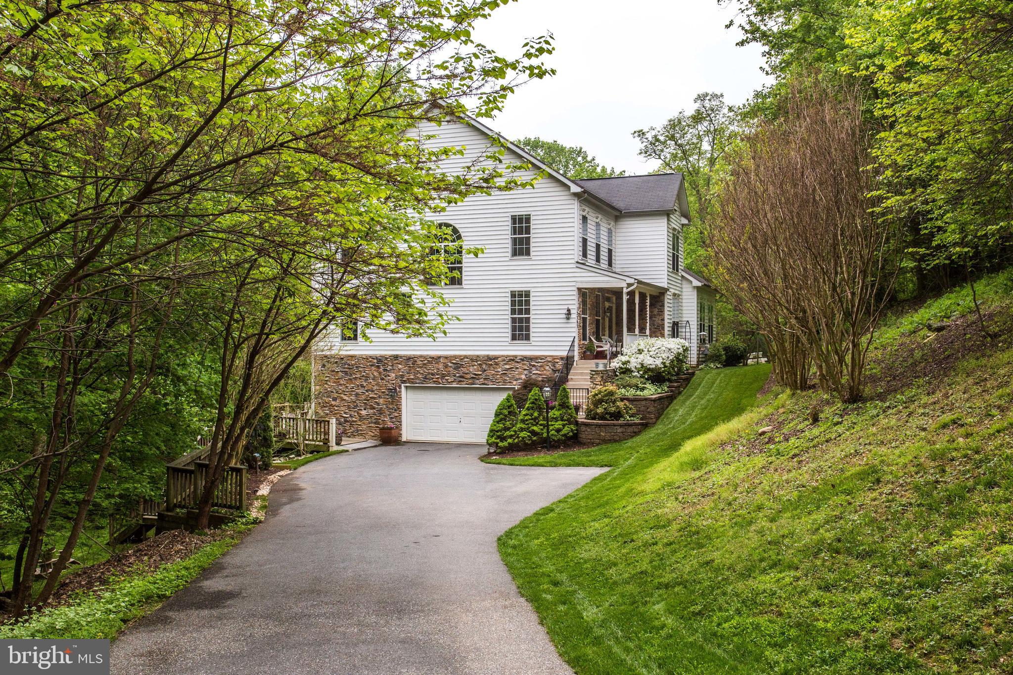 HUNGERFORD MANOR - Residential