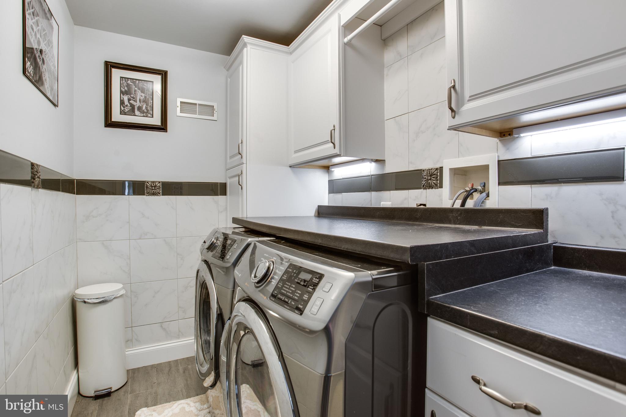 HUNGERFORD MANOR - Residential