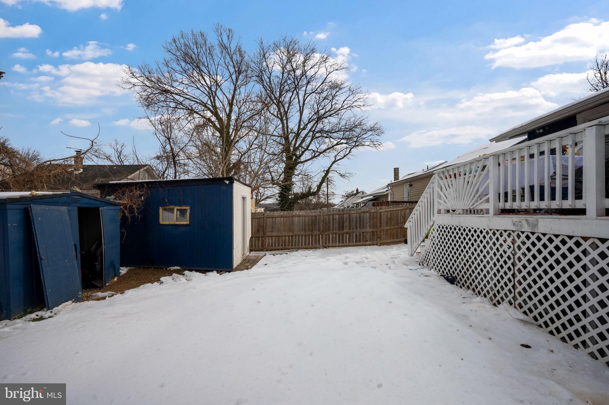 COLMAR MANOR - Residential