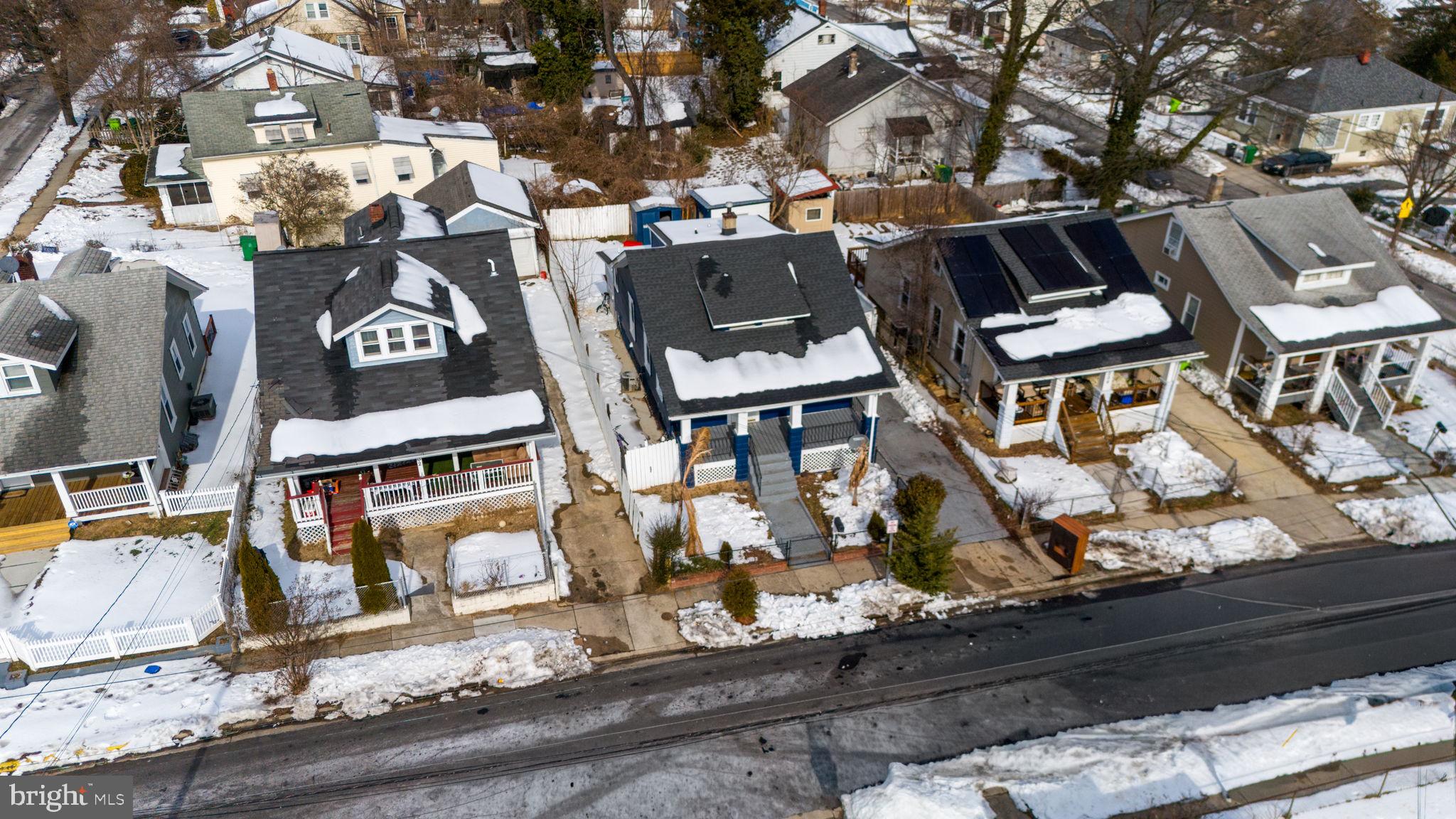 COLMAR MANOR - Residential