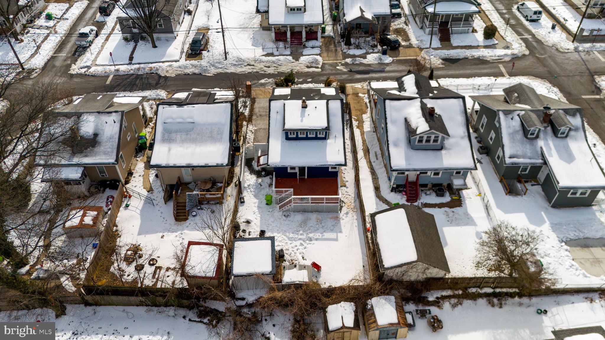 COLMAR MANOR - Residential