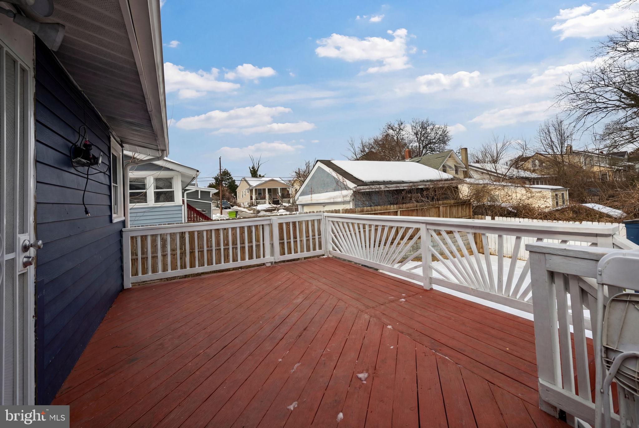 COLMAR MANOR - Residential