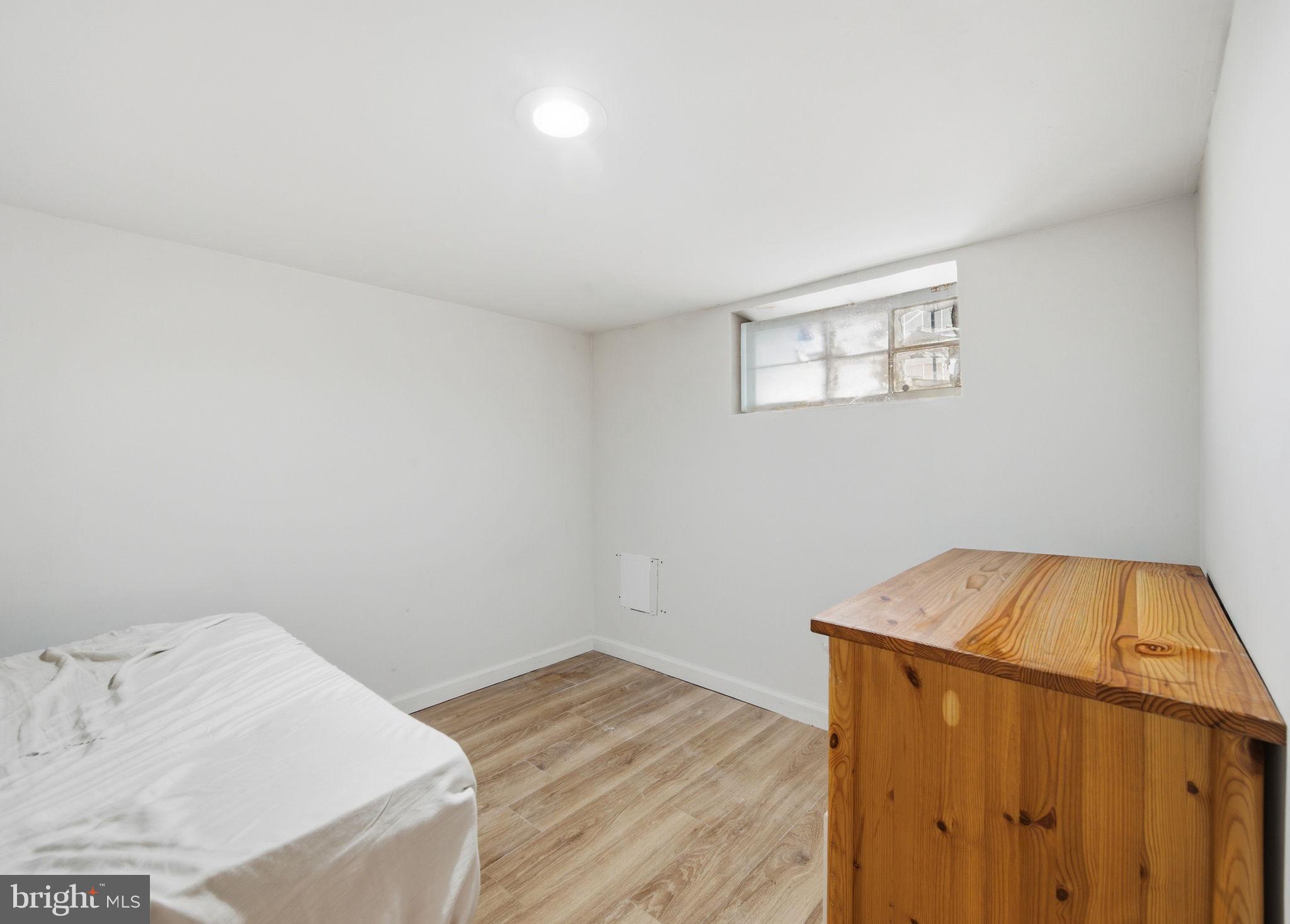 COLMAR MANOR - Residential