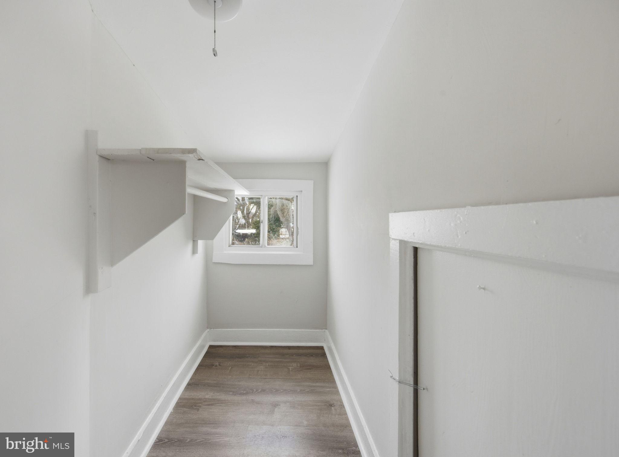 COLMAR MANOR - Residential