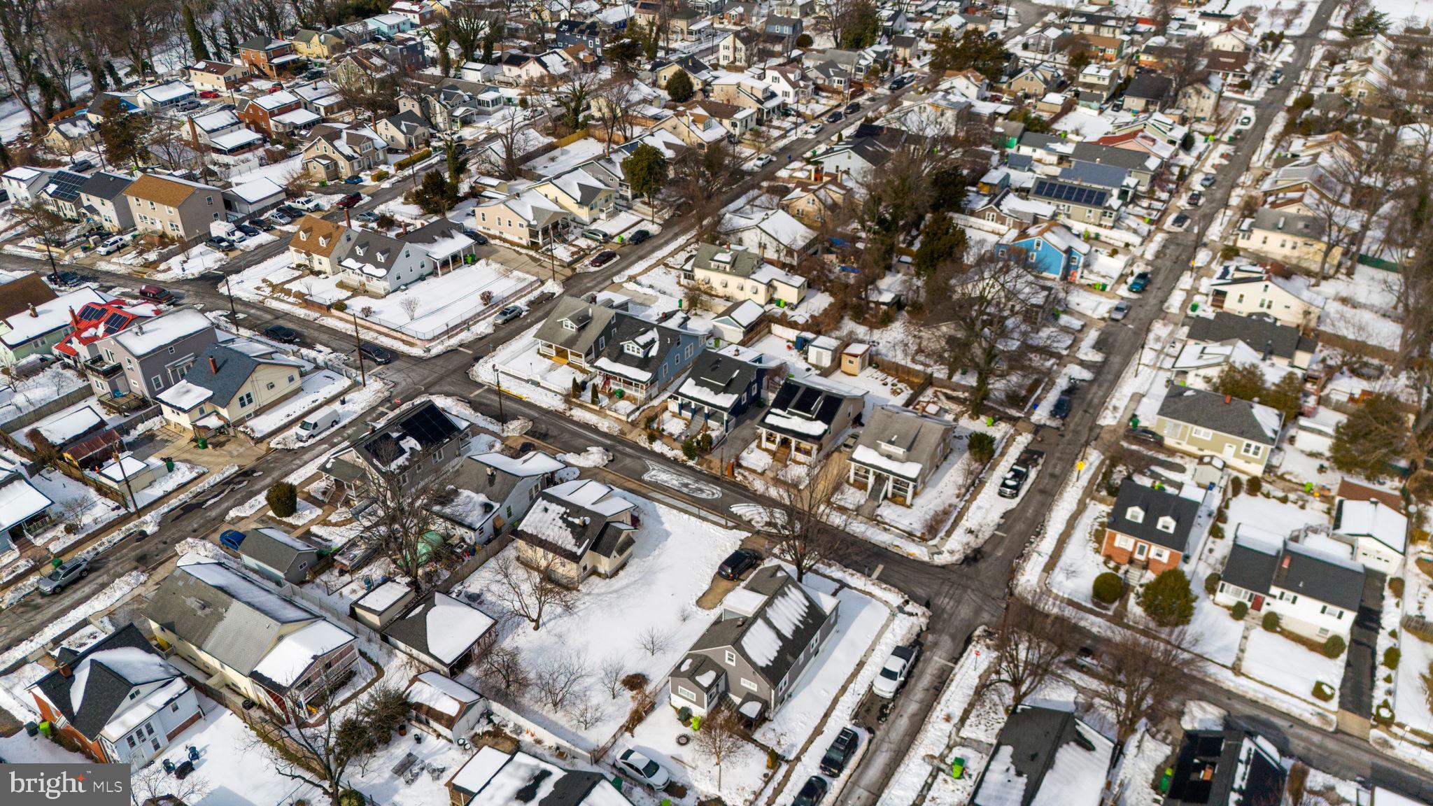 COLMAR MANOR - Residential