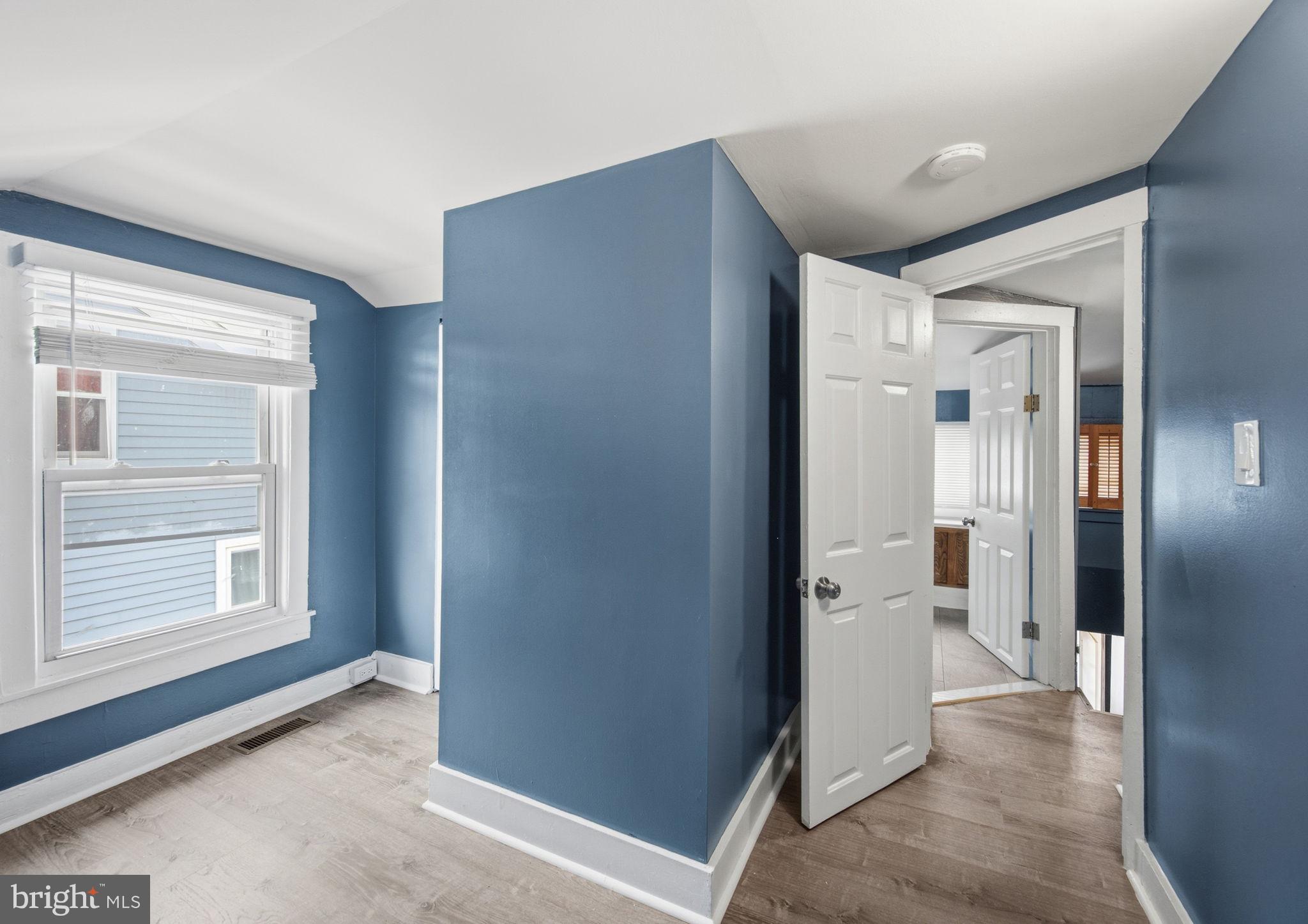 COLMAR MANOR - Residential