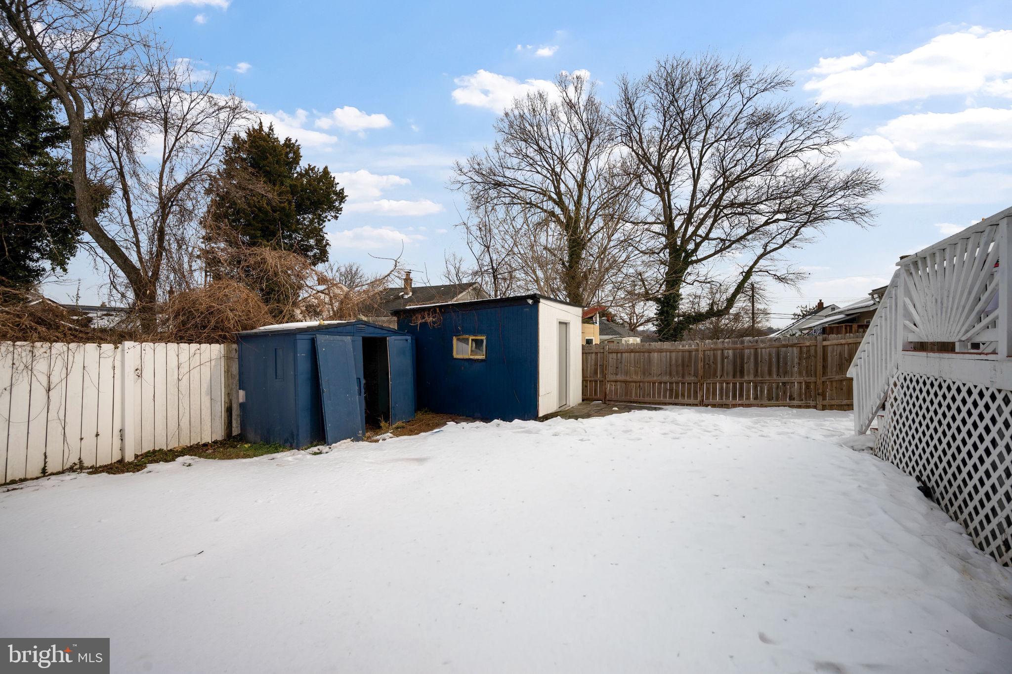 COLMAR MANOR - Residential