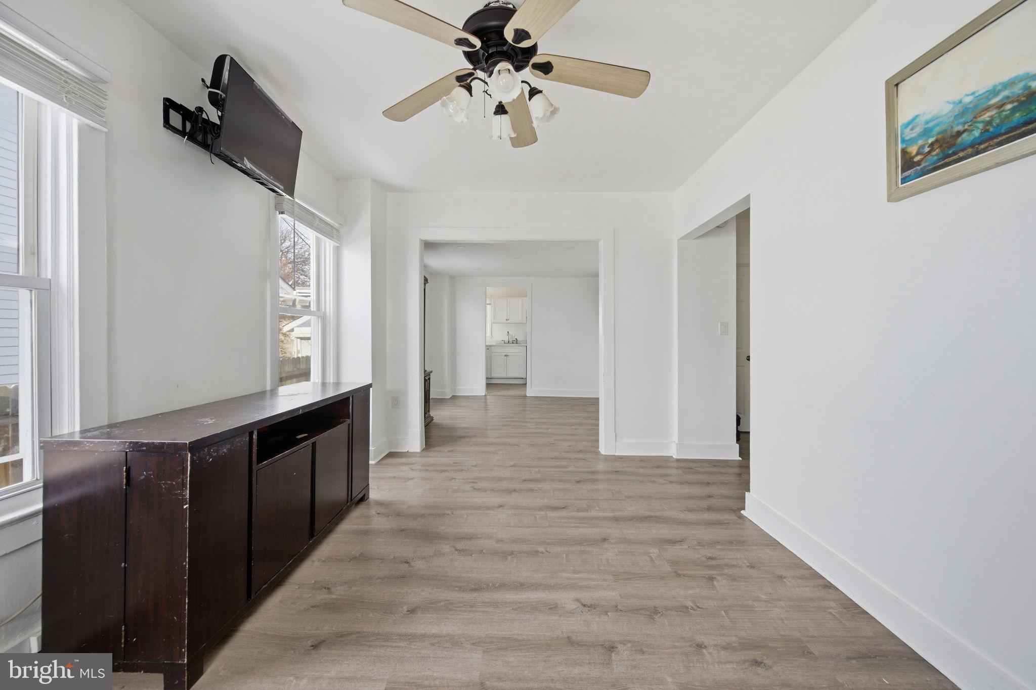 COLMAR MANOR - Residential