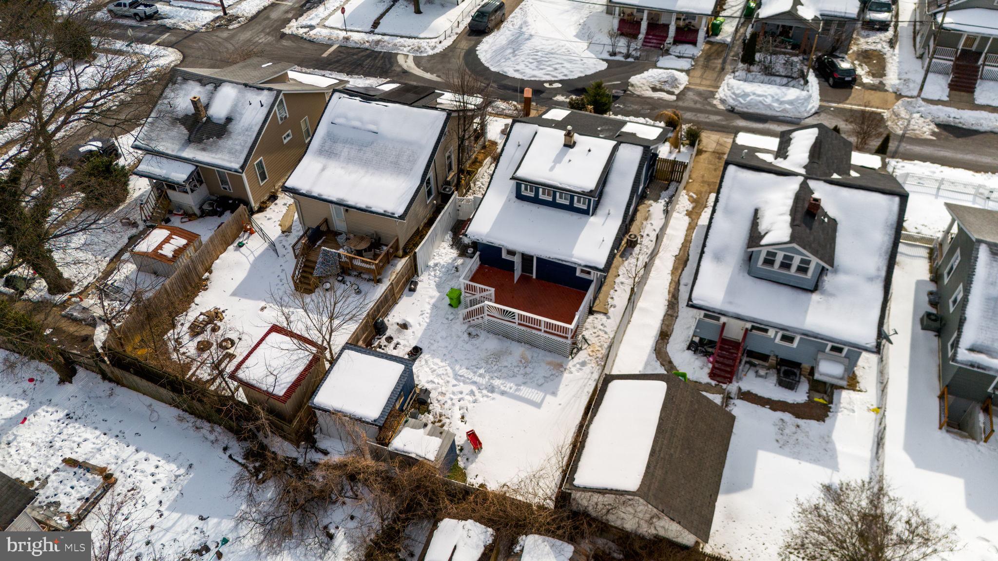 COLMAR MANOR - Residential