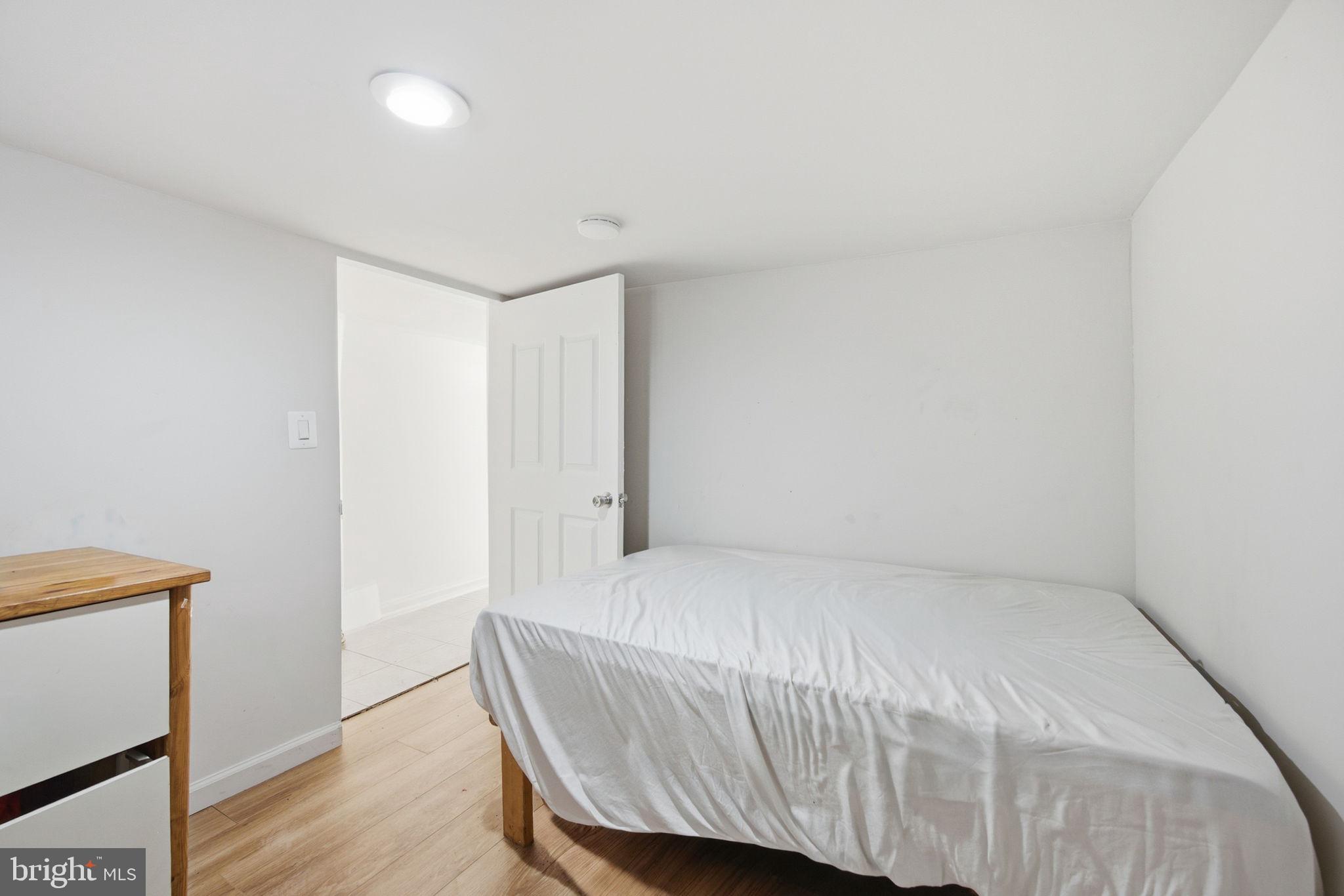 COLMAR MANOR - Residential