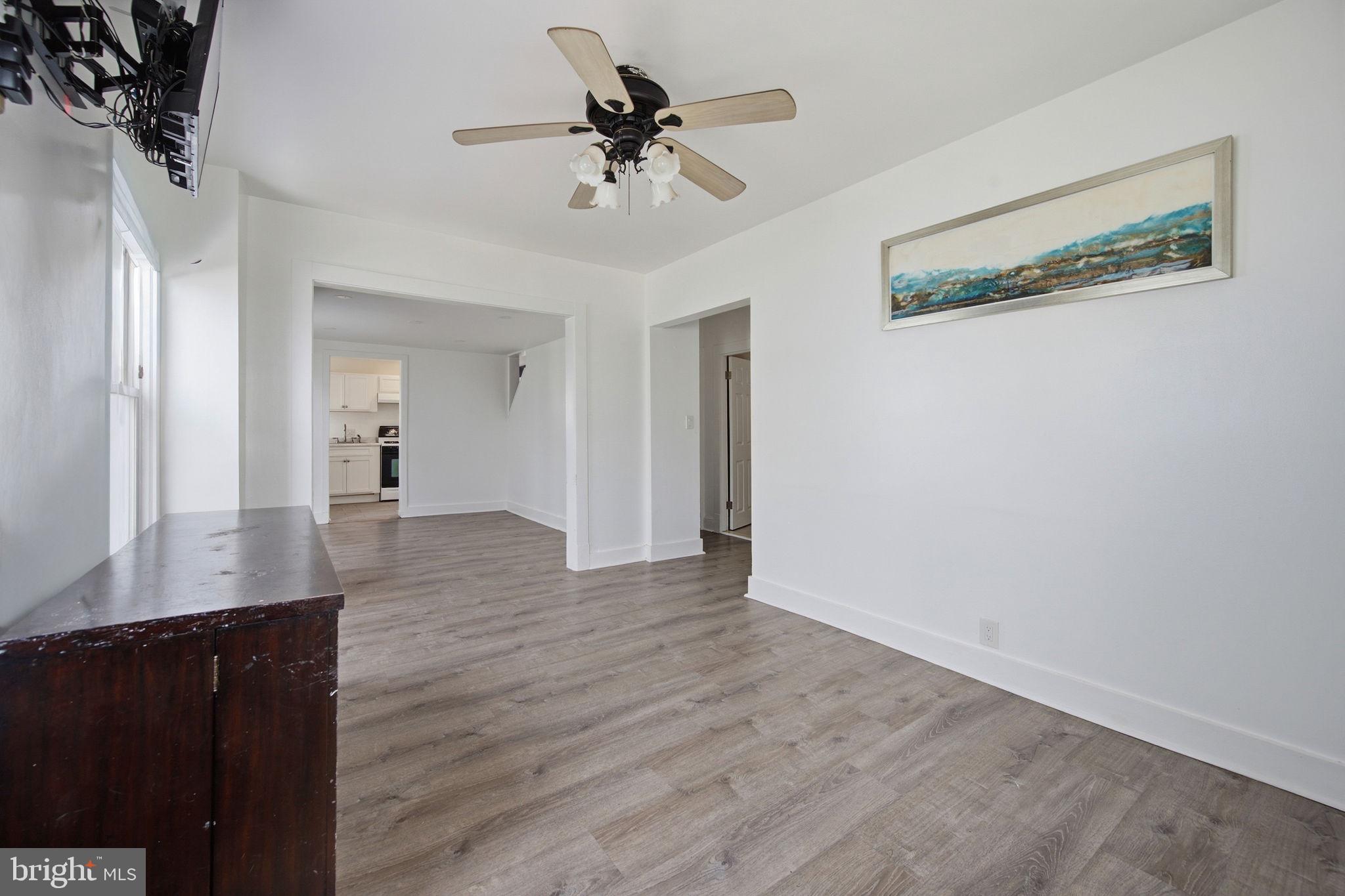 COLMAR MANOR - Residential