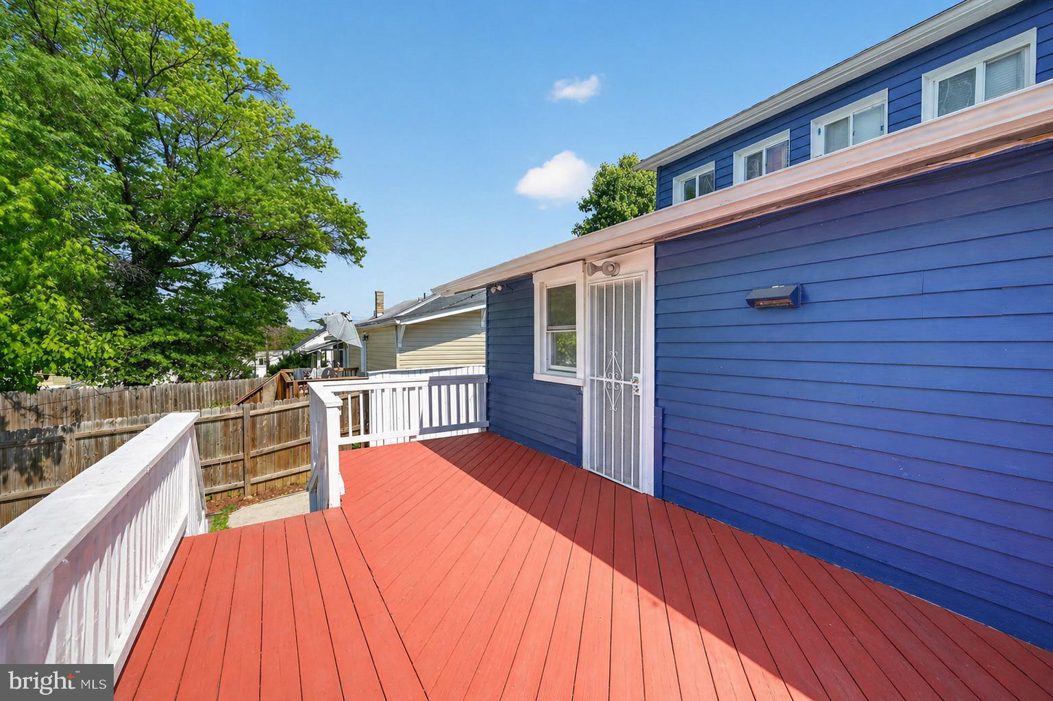 COLMAR MANOR - Residential