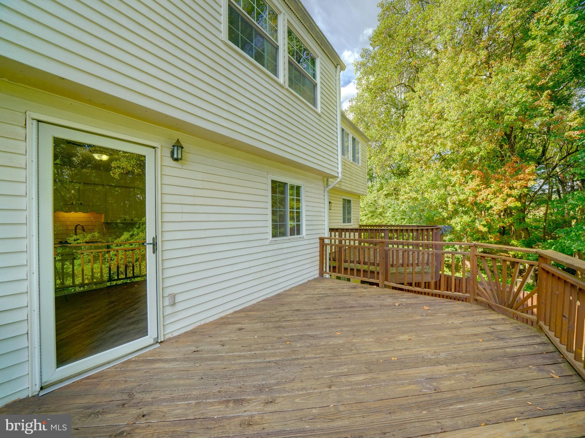 LEISHEAR VILLAGE - Residential