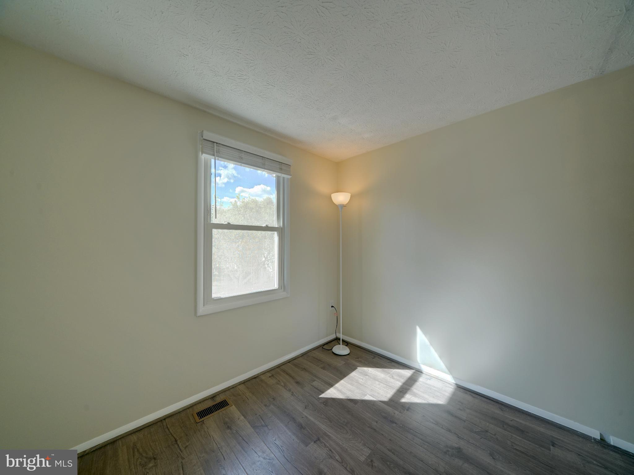 LEISHEAR VILLAGE - Residential