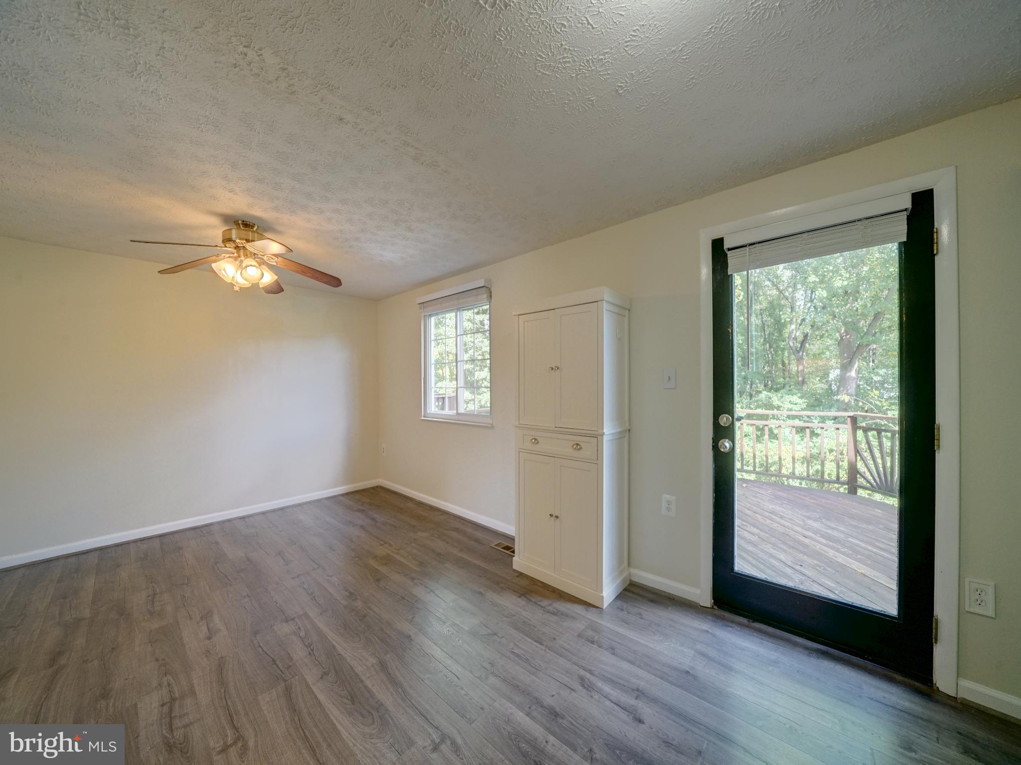 LEISHEAR VILLAGE - Residential