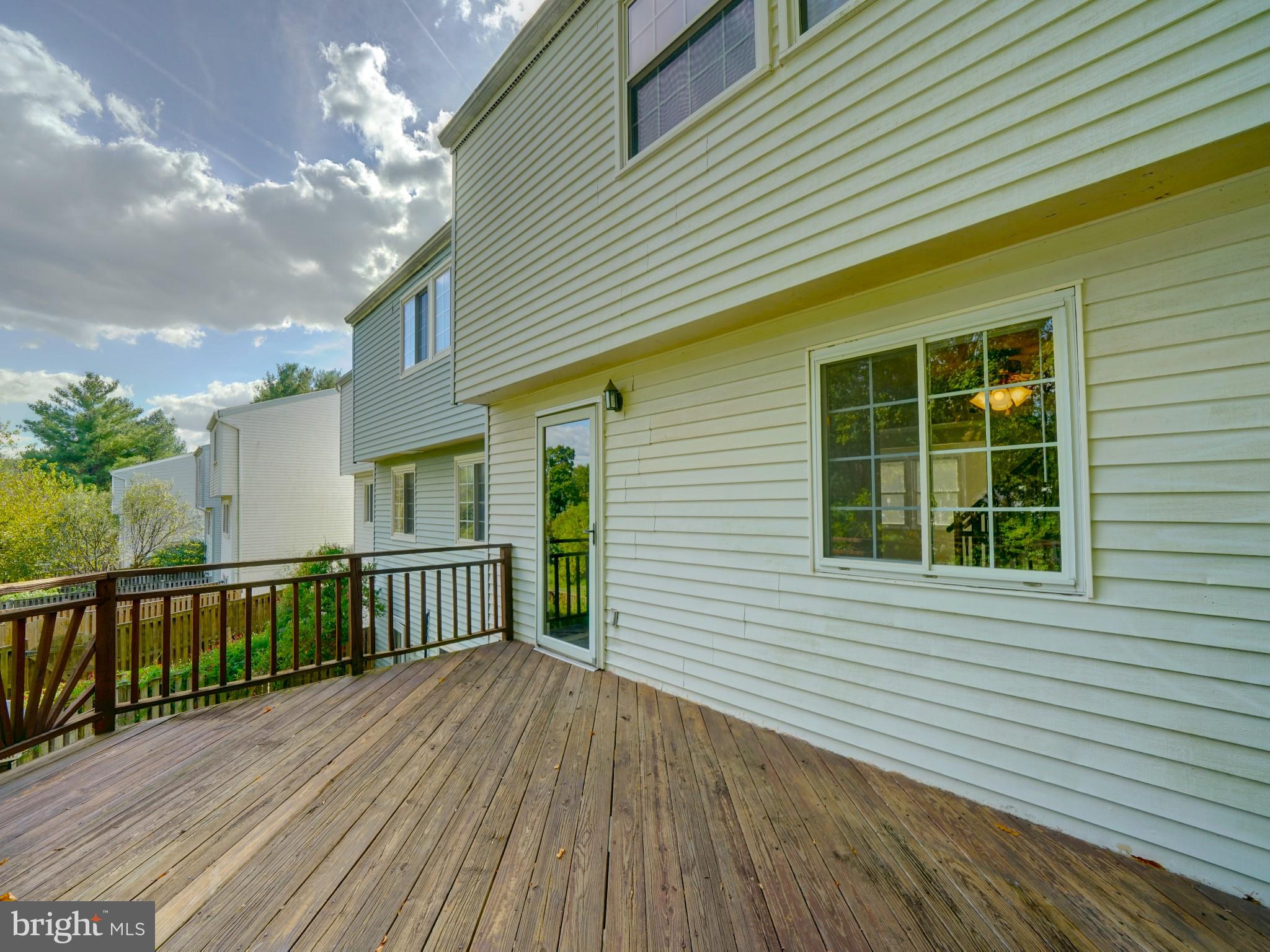 LEISHEAR VILLAGE - Residential