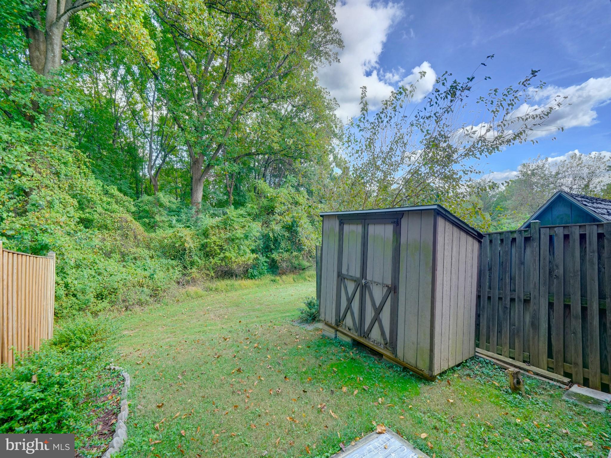 LEISHEAR VILLAGE - Residential