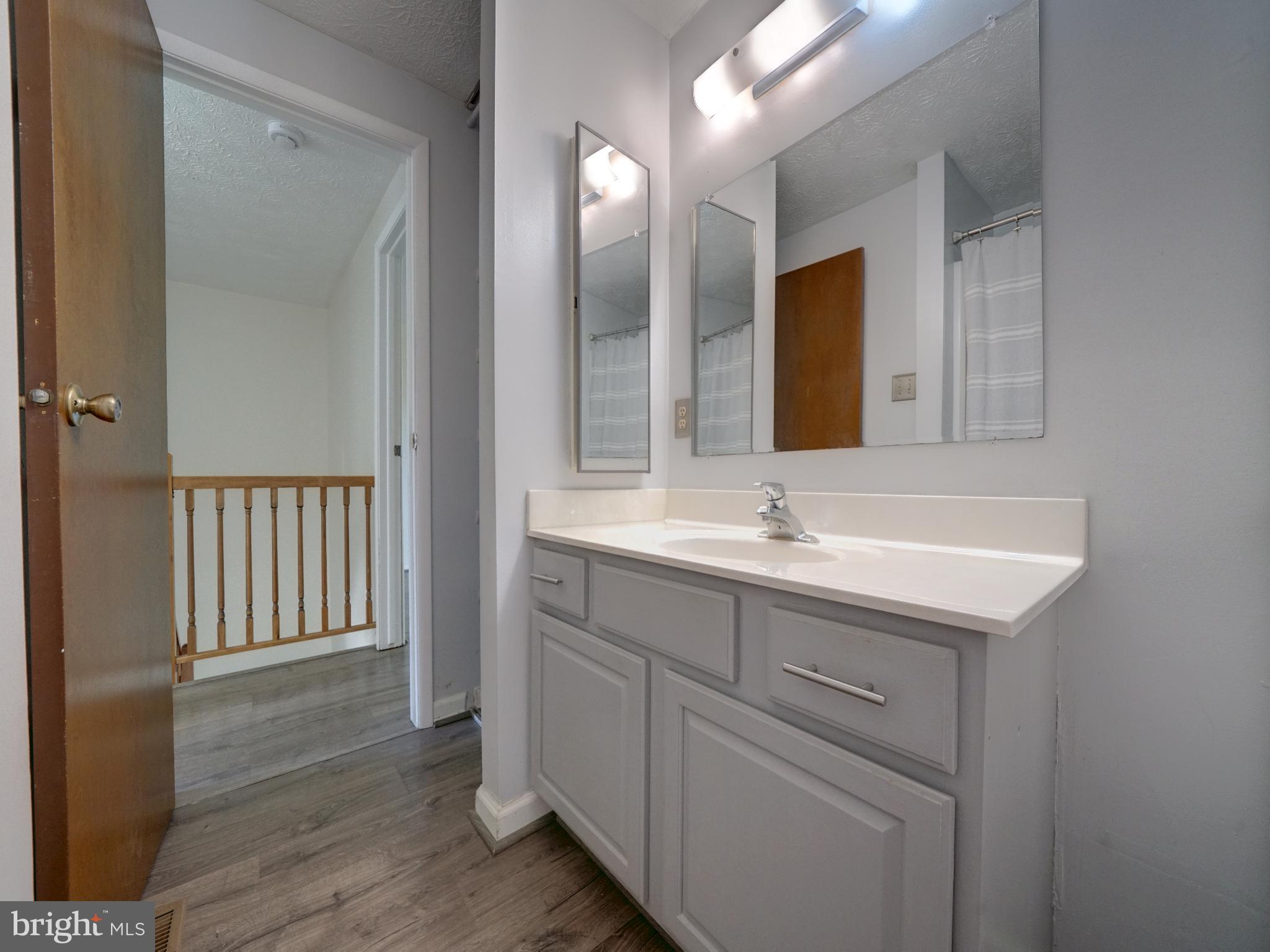 LEISHEAR VILLAGE - Residential