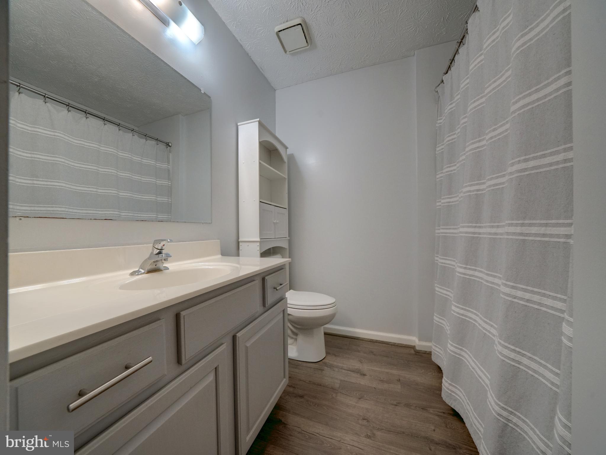 LEISHEAR VILLAGE - Residential