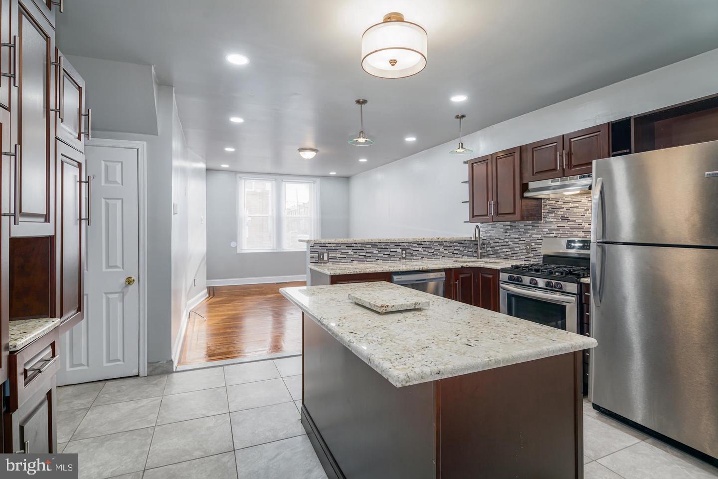 Welcome to 1610 S 24th St #1 – a beautifully updated 1-bedroom, 1-bathroom unit located in the vibrant Point Breeze neighborhood of South Philadelphia.
This charming unit features a sleek kitchen equipped with a refrigerator, oven, dishwasher, and modern finishes throughout. Enjoy the convenience of in-unit laundry, central air for year-round comfort, and an unfinished basement perfect for additional storage.
Step outside to your own private patio—ideal for relaxing or entertaining.
Pets are welcome on a case-by-case basis.
Easy access to public transportation, local shops, and dining makes this a great place to call home. Schedule your tour today!