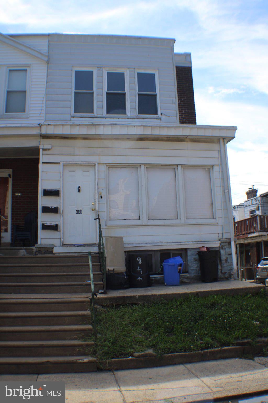446 ROSELYN STREET