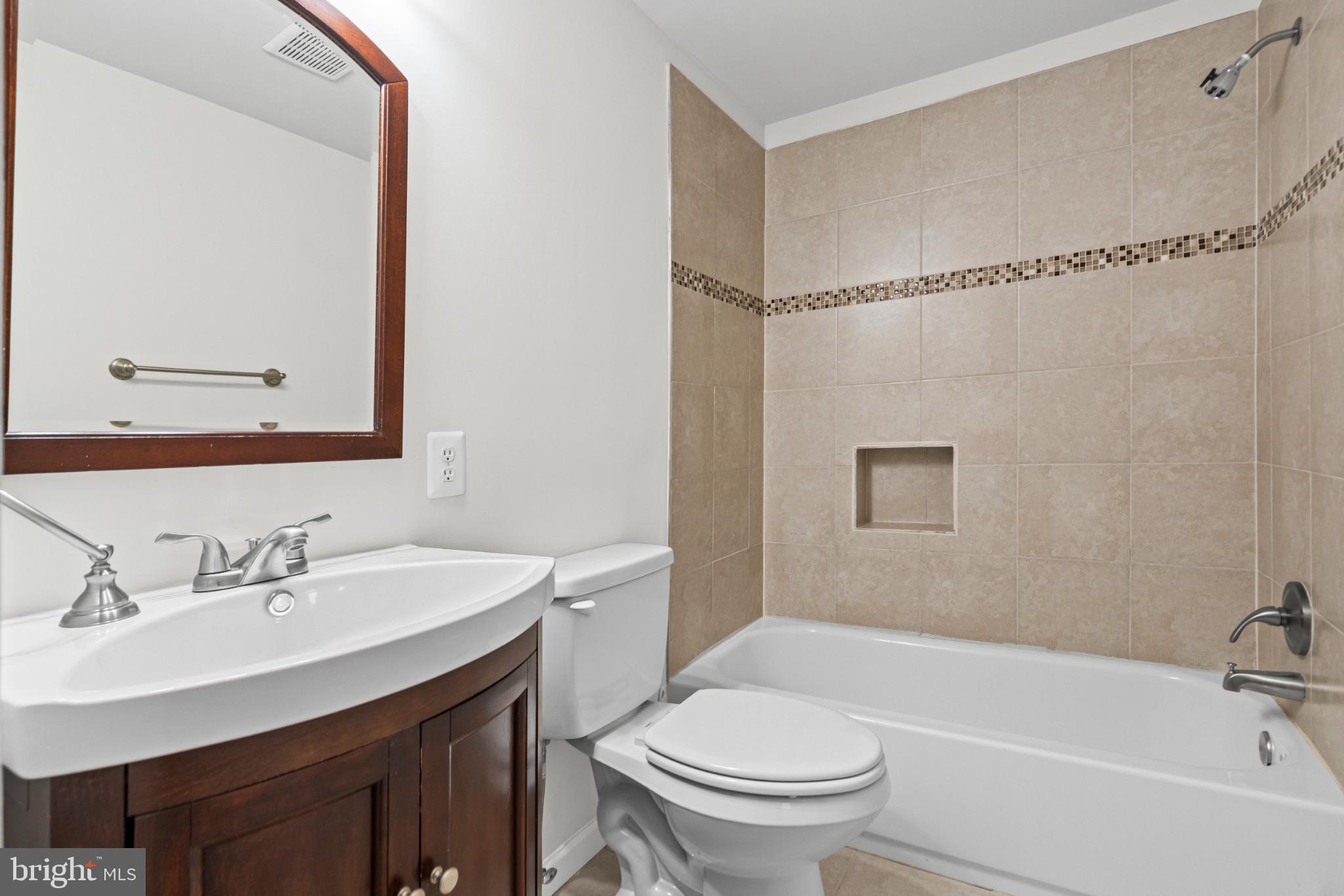 JARRETTSWOOD - Residential