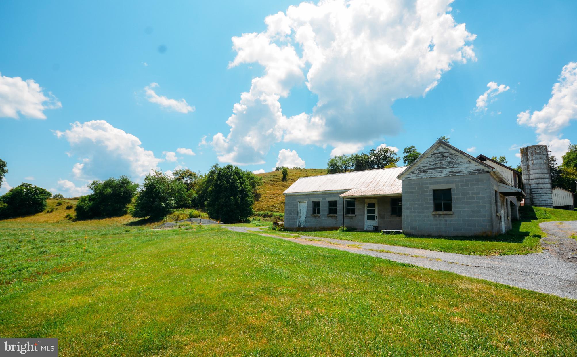 MIDDLETOWN - Residential