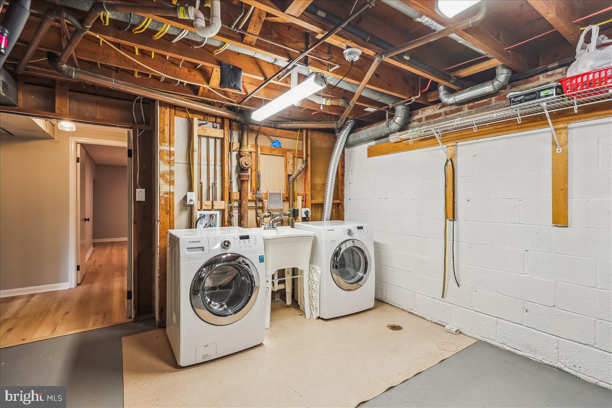 WESTVIEW HILLS - Residential