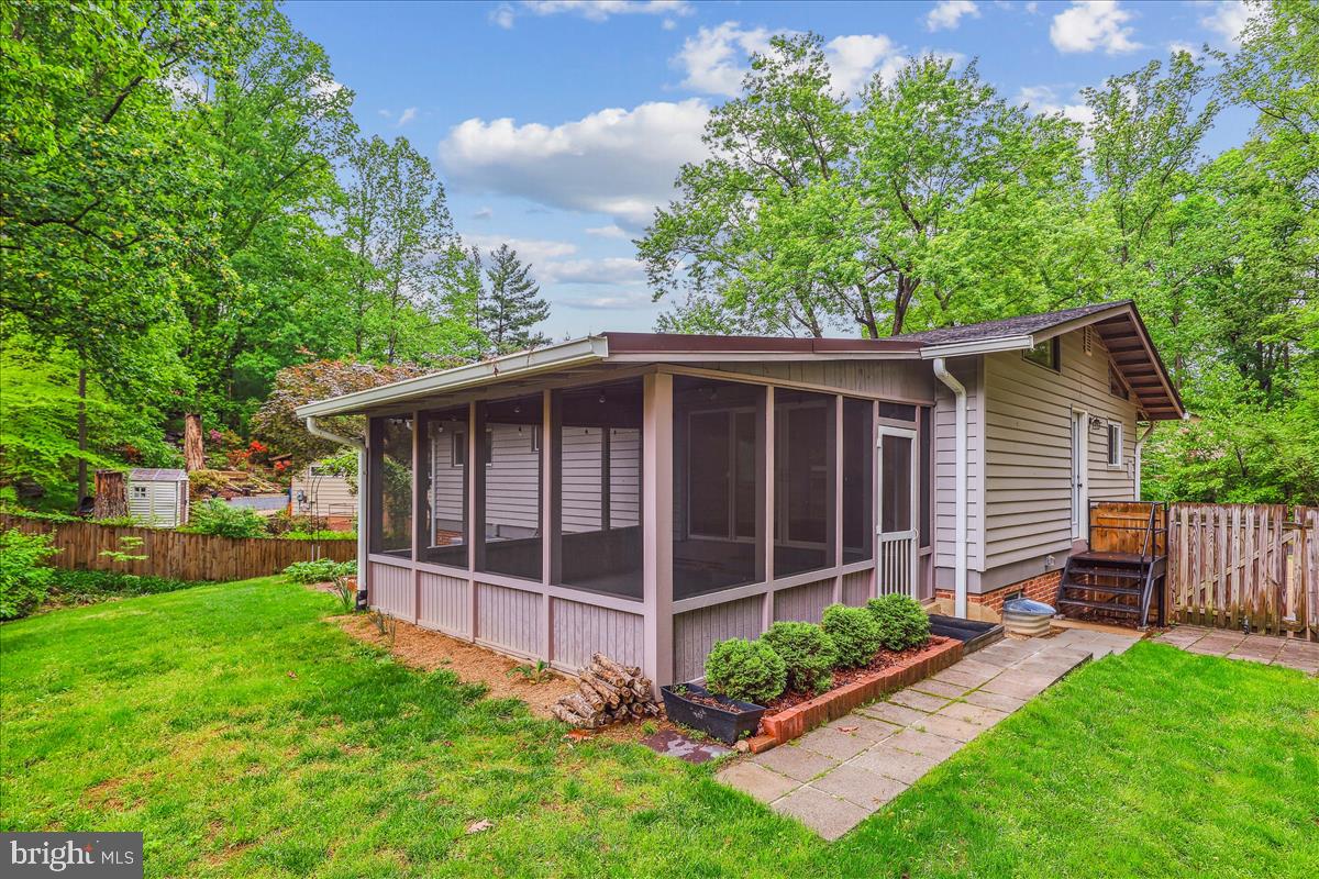 WESTVIEW HILLS - Residential