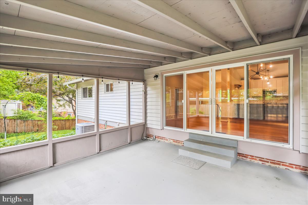 WESTVIEW HILLS - Residential