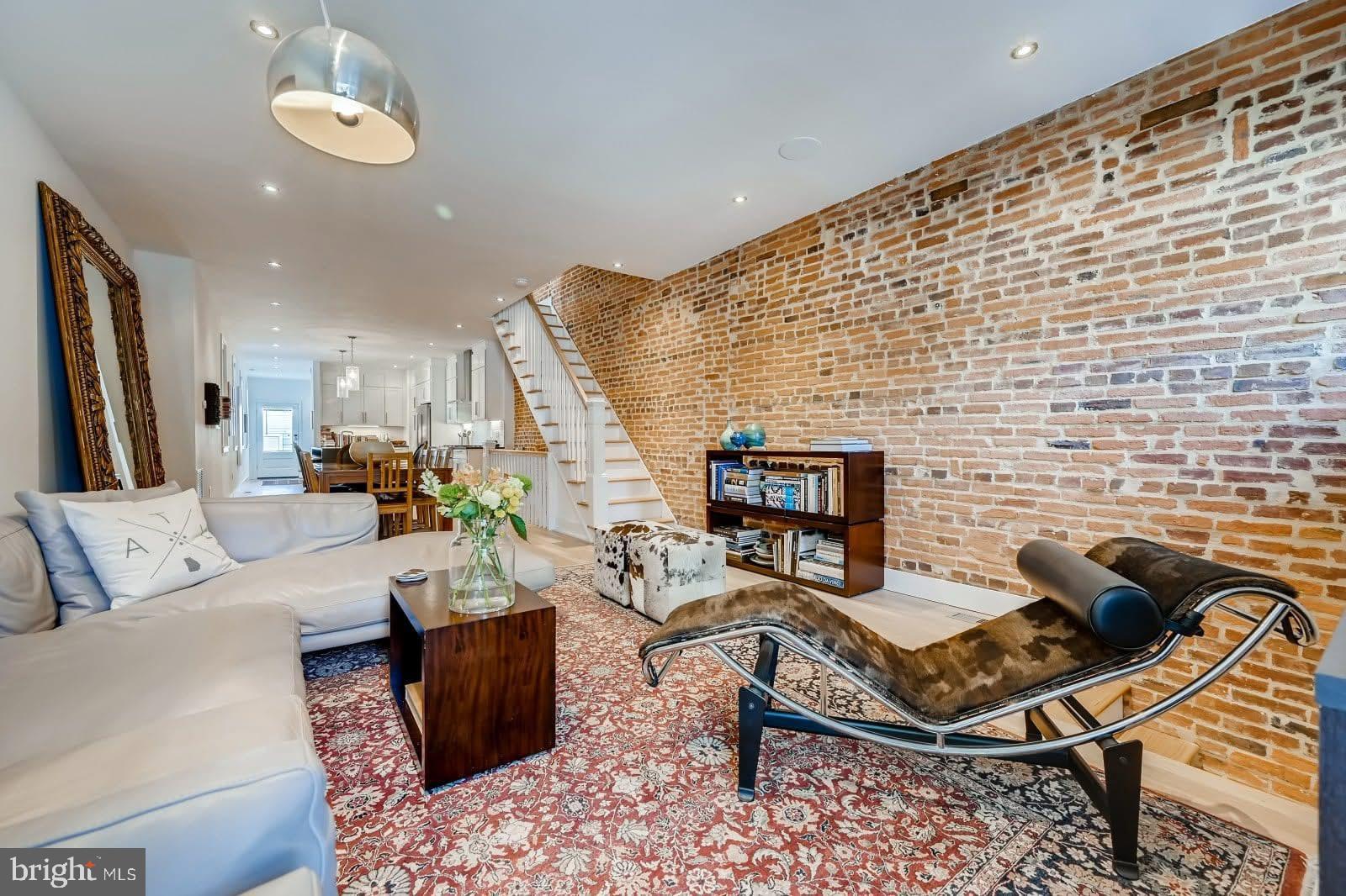 3236 FOSTER AVENUE