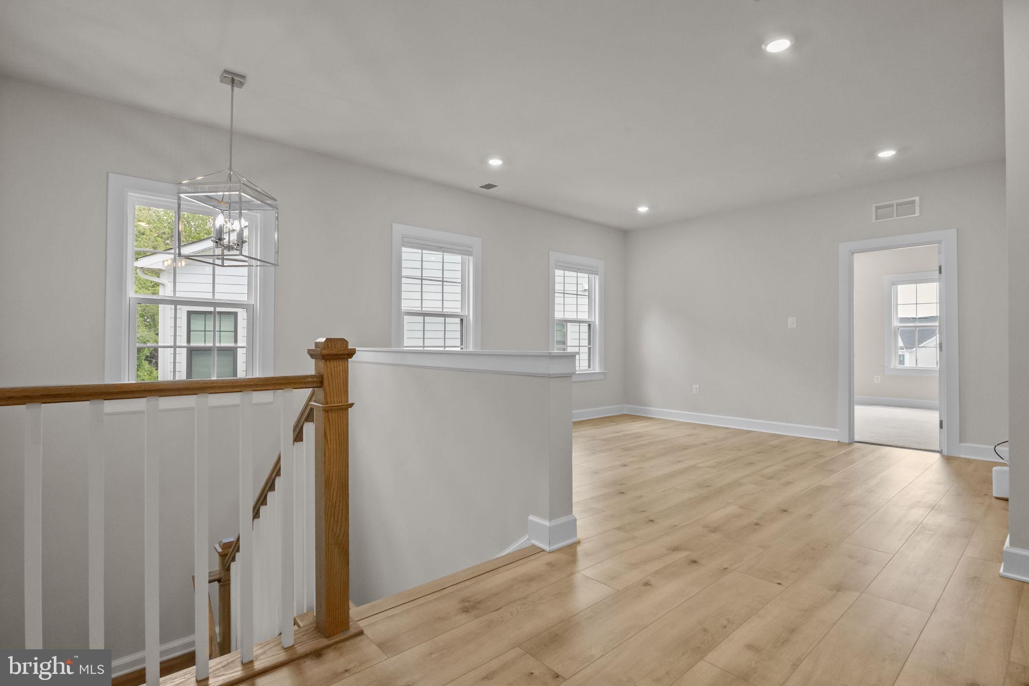 MAYFIELD - Residential