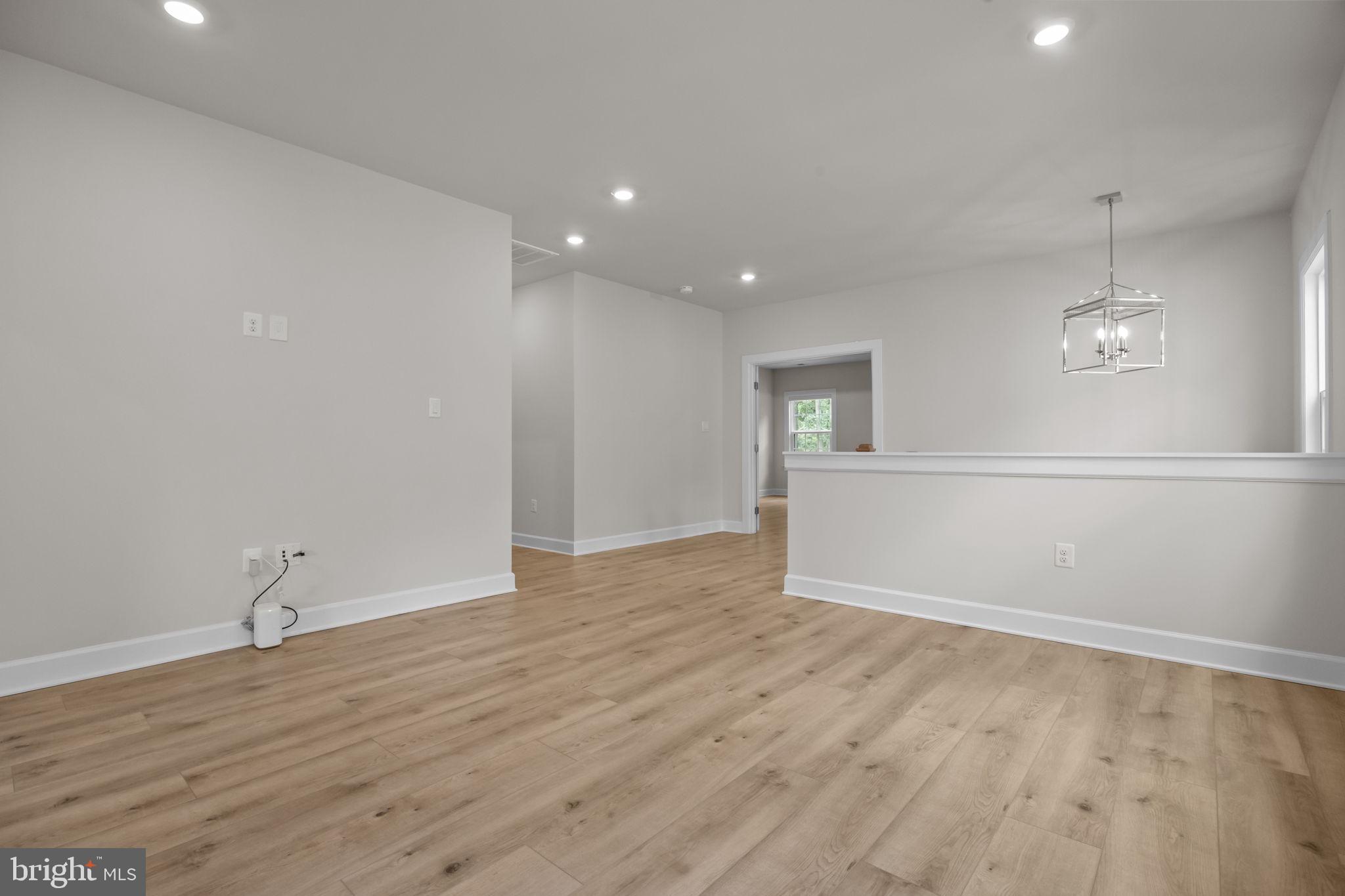 MAYFIELD - Residential