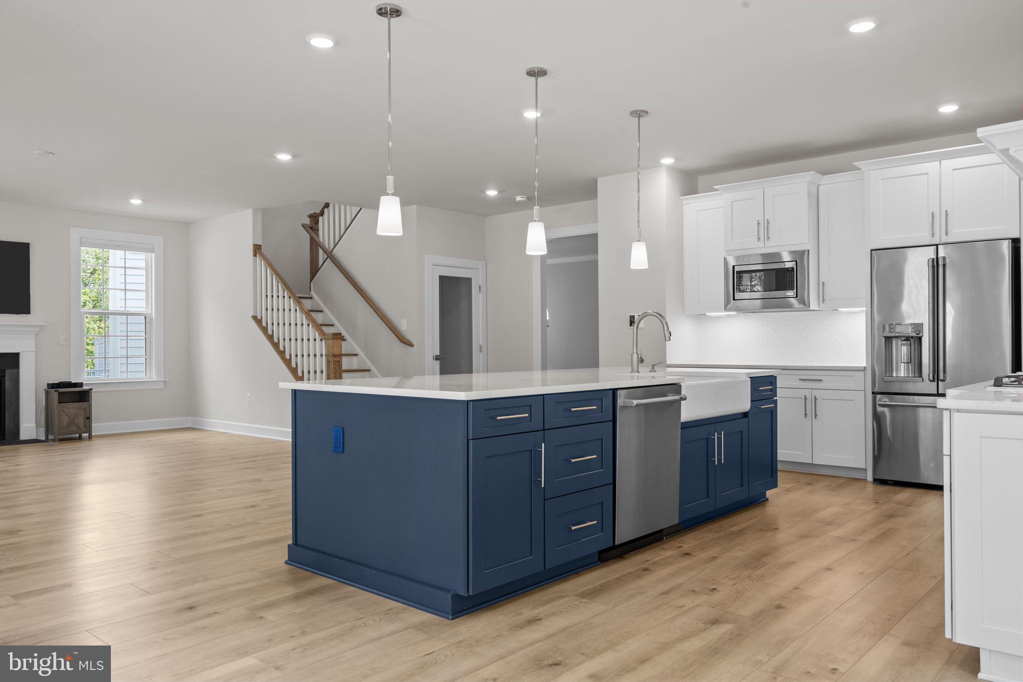 MAYFIELD - Residential