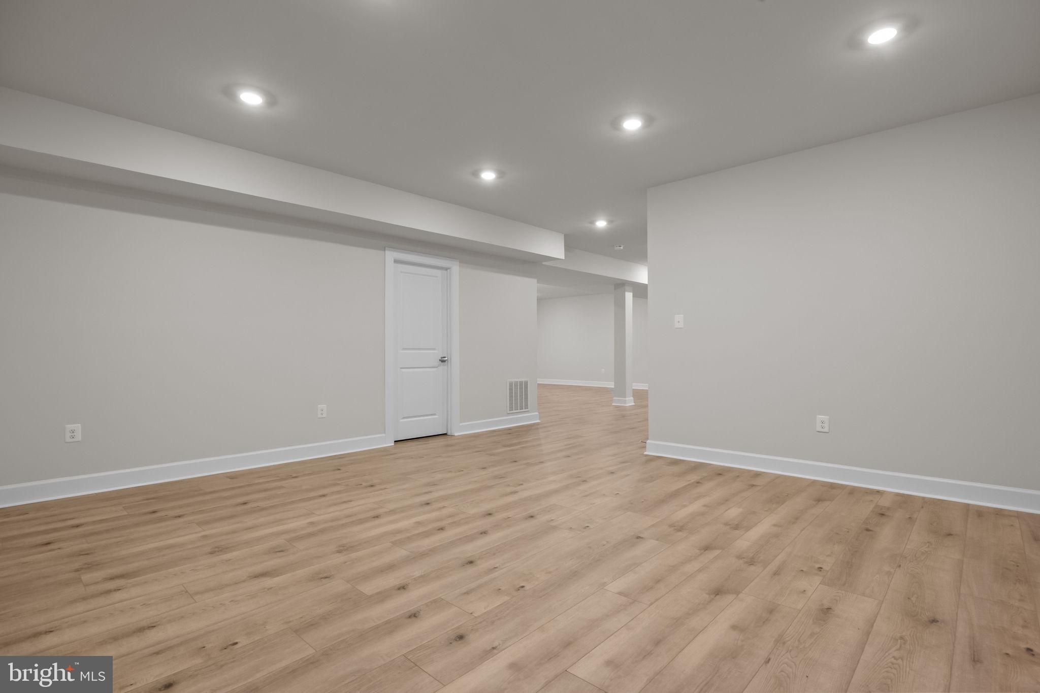 MAYFIELD - Residential