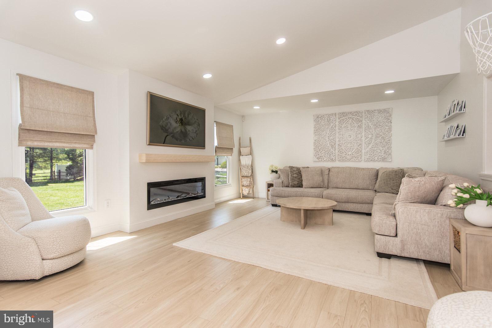 GWYNMONT FARMS - Residential